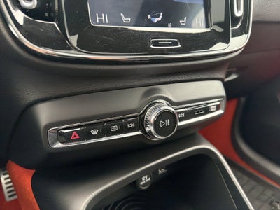 2019 Volvo XC40 T5 R-Design