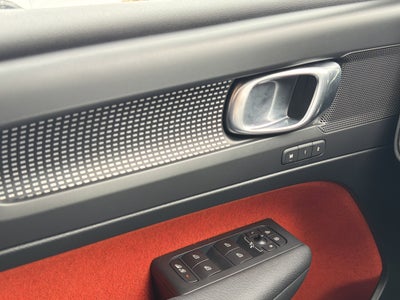 2019 Volvo XC40 T5 R-Design