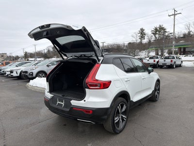 2019 Volvo XC40 T5 R-Design