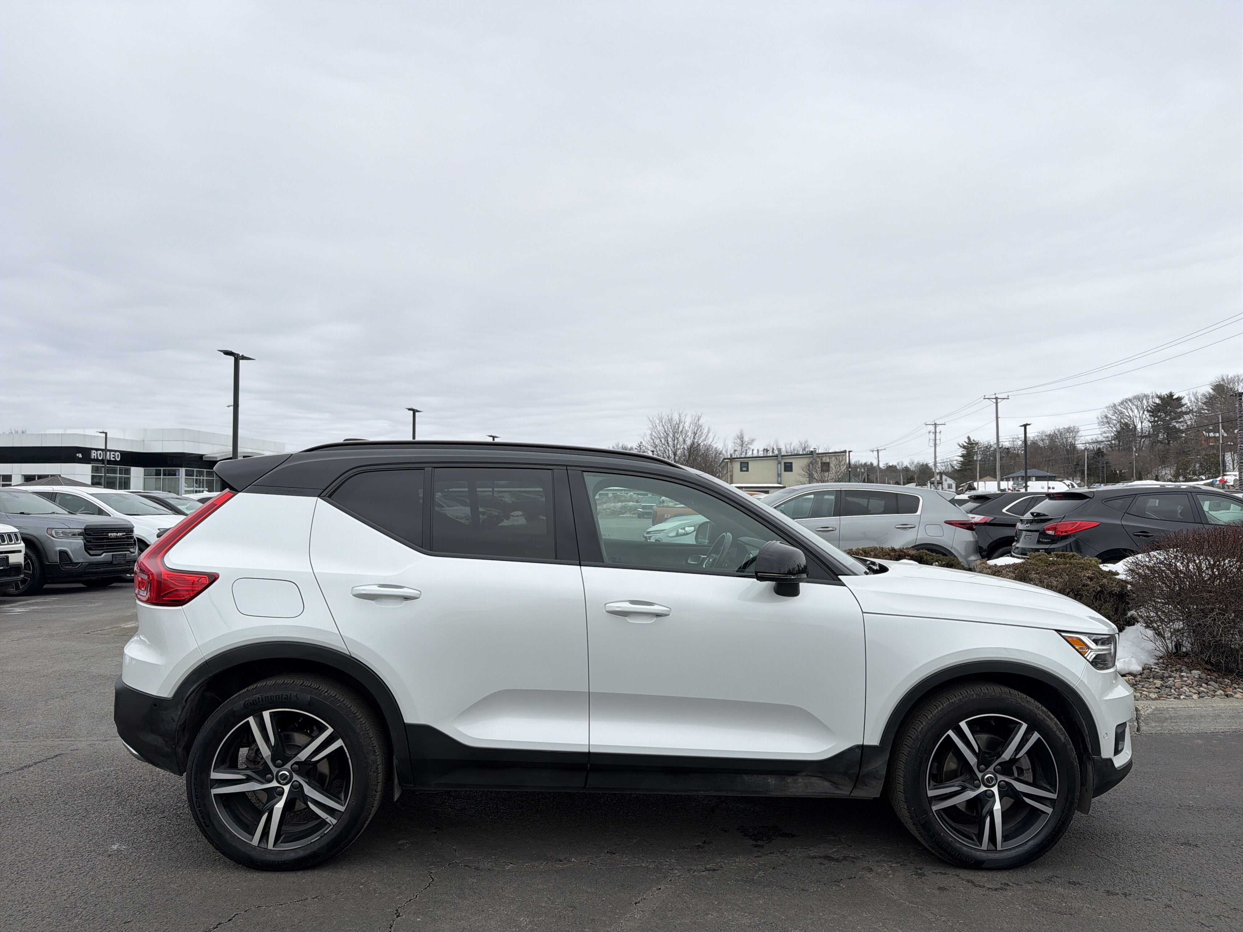 2019 Volvo XC40 T5 R-Design