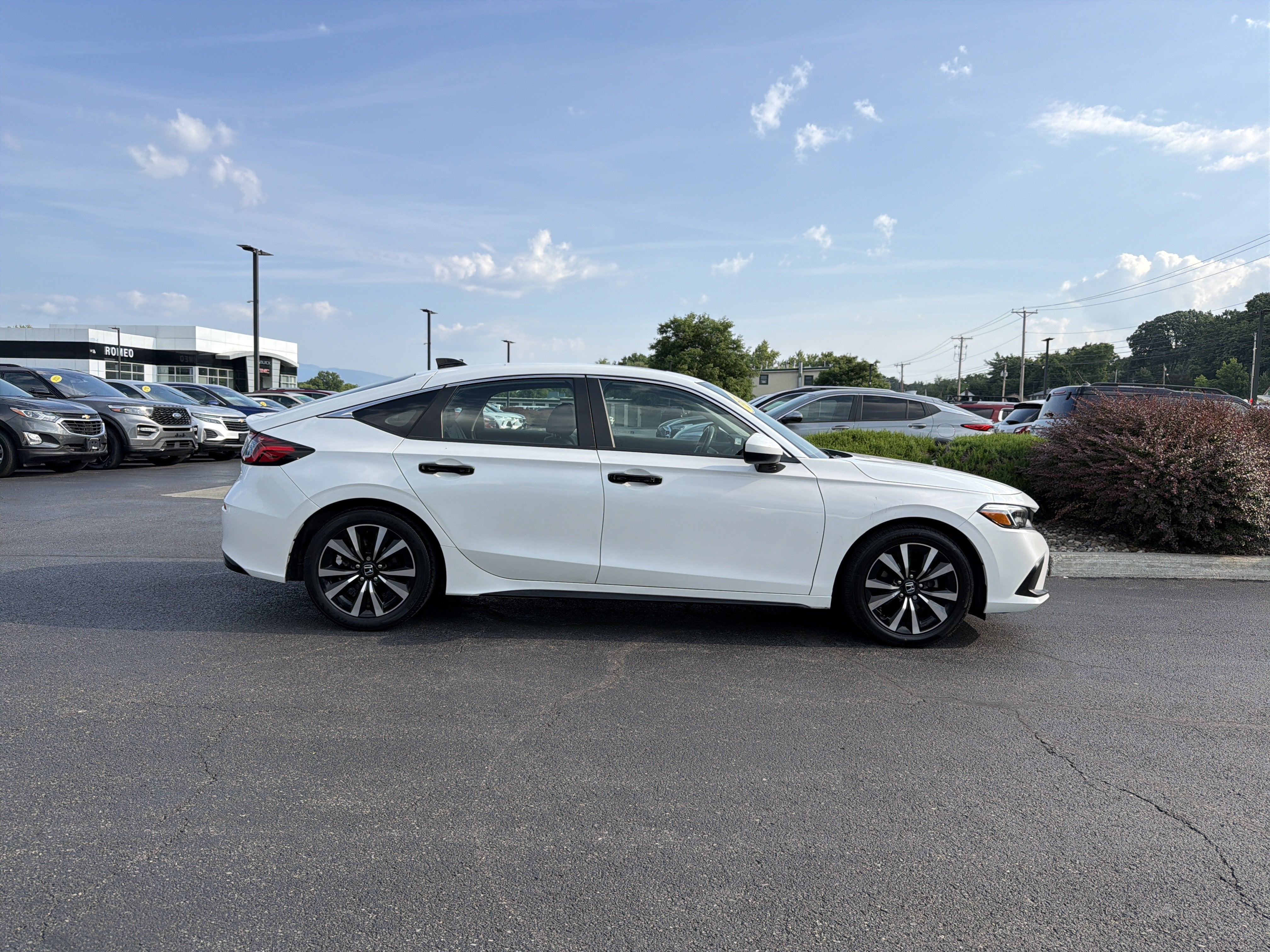 2024 Honda Civic Hatchback EX-L