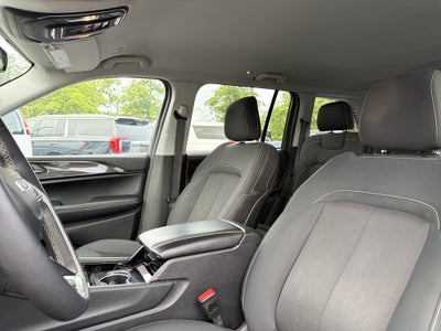 2023 Jeep Grand Cherokee Laredo 4x4