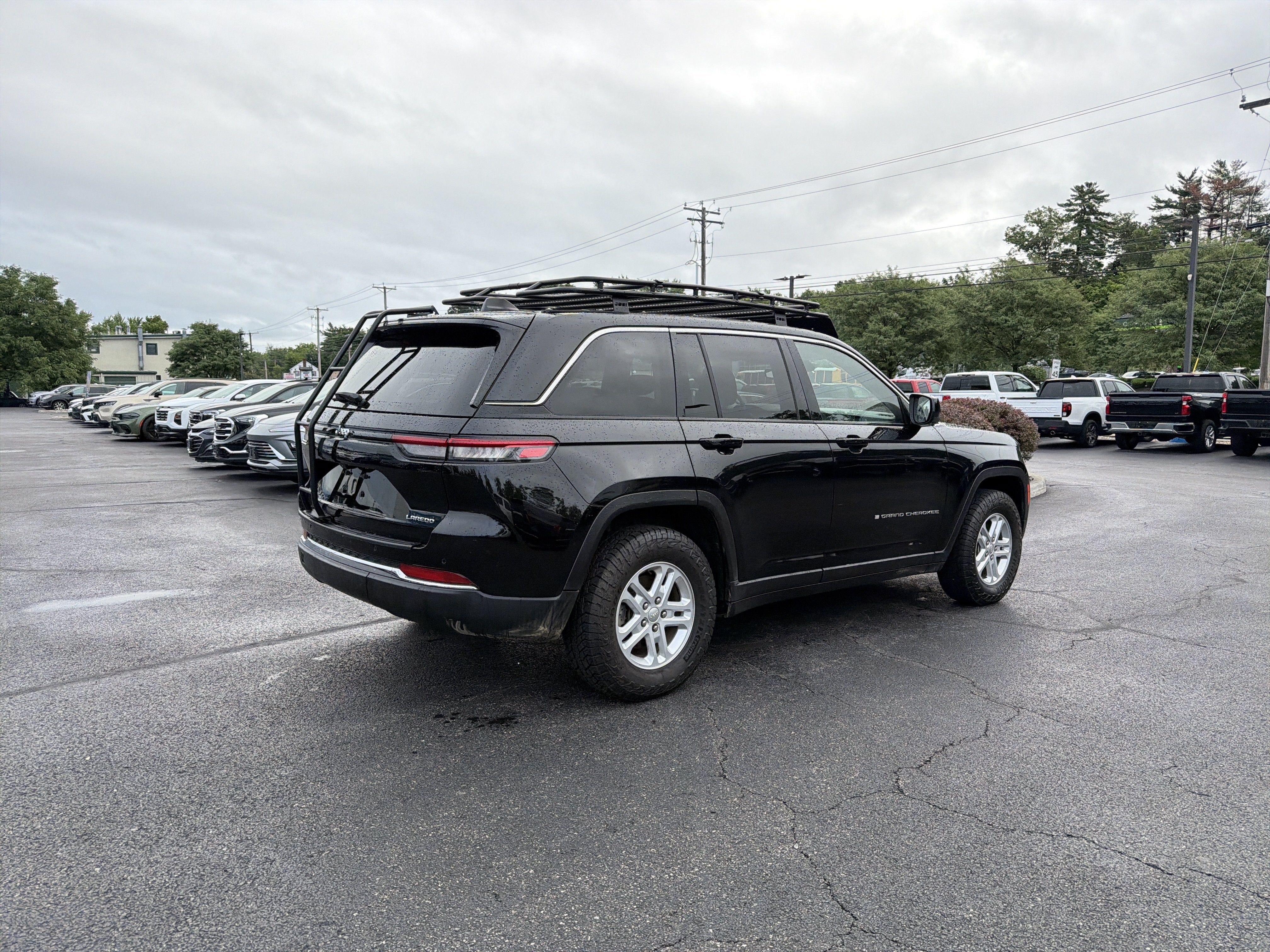 2023 Jeep Grand Cherokee Laredo 4x4