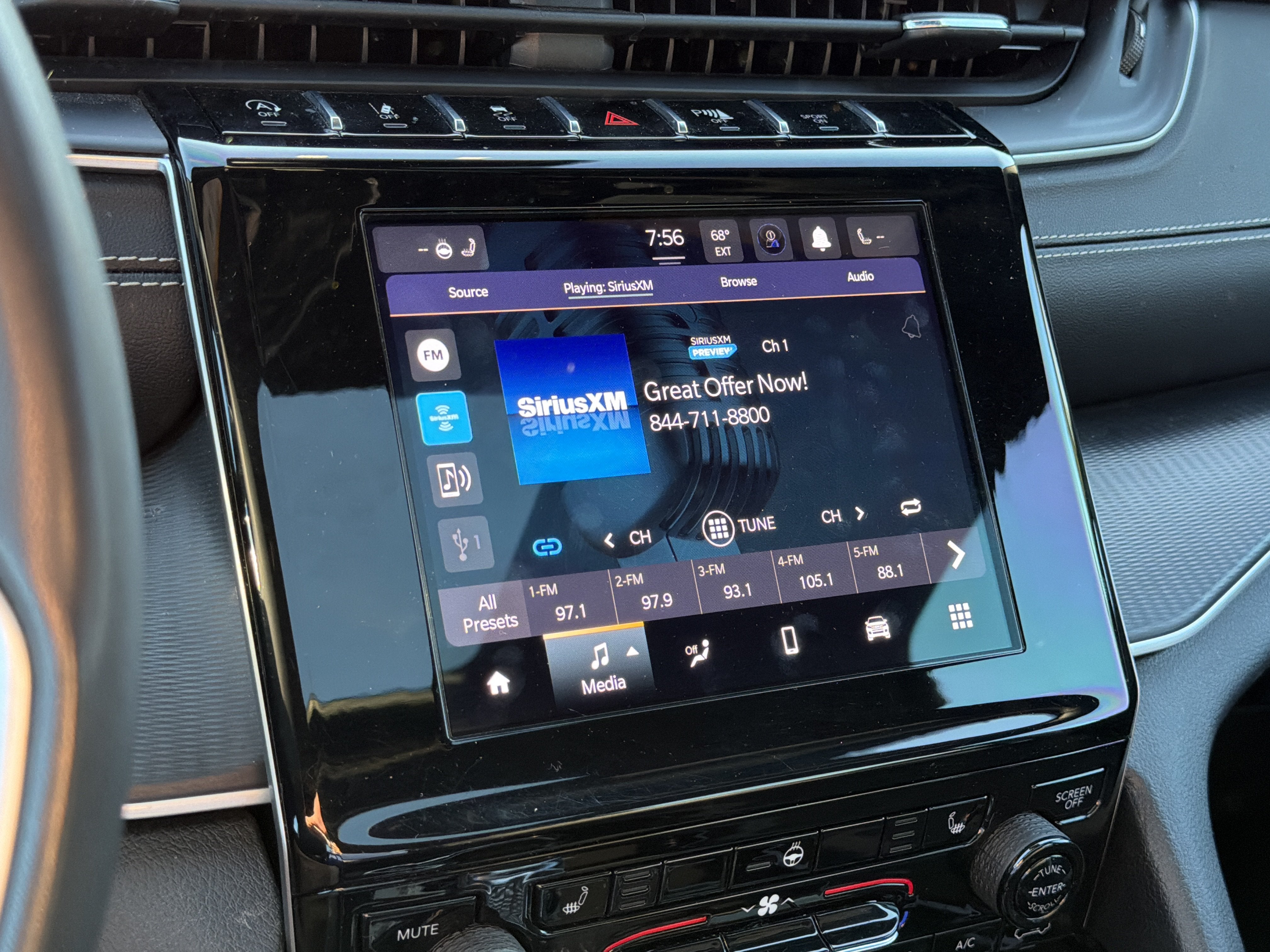 2023 Jeep Grand Cherokee L Altitude 4x4