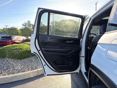 2023 Jeep Grand Cherokee L Altitude 4x4