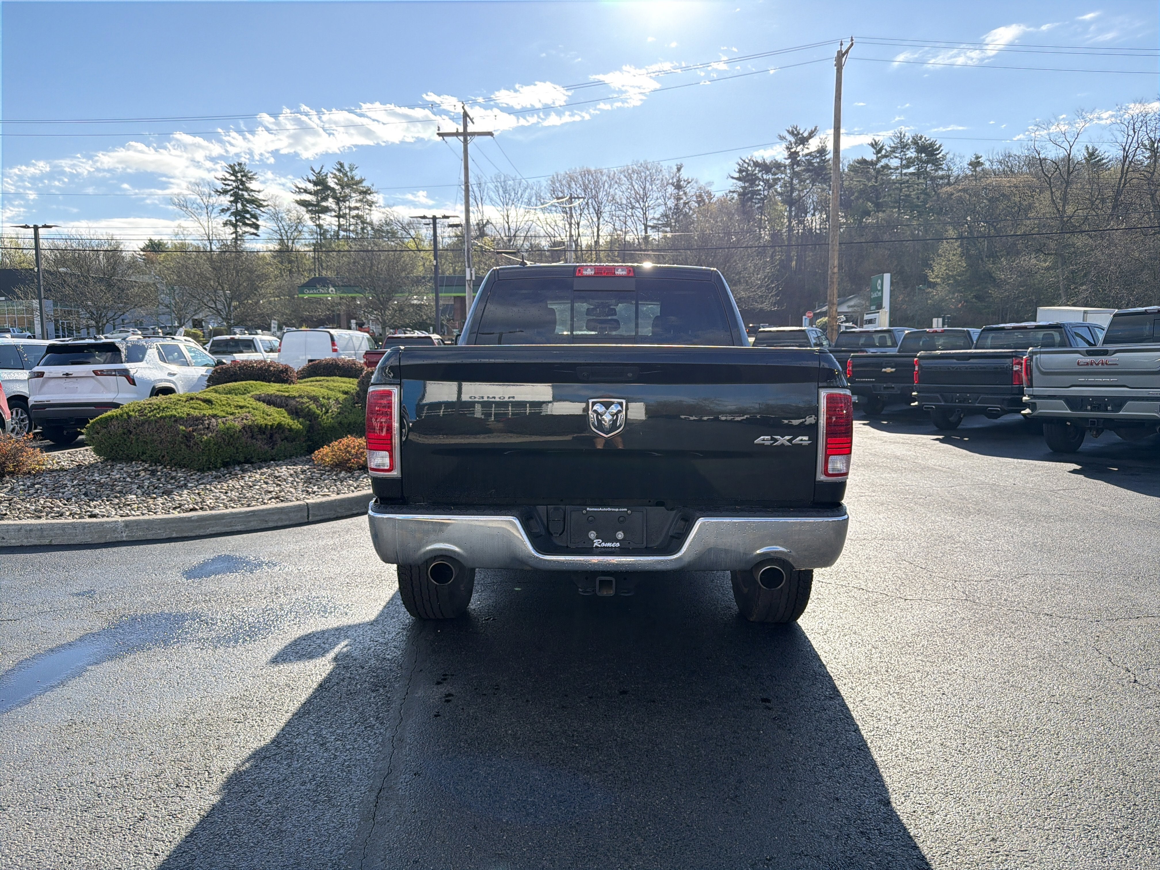 2017 RAM 1500 Laramie Crew Cab 4x4 5'7" Box