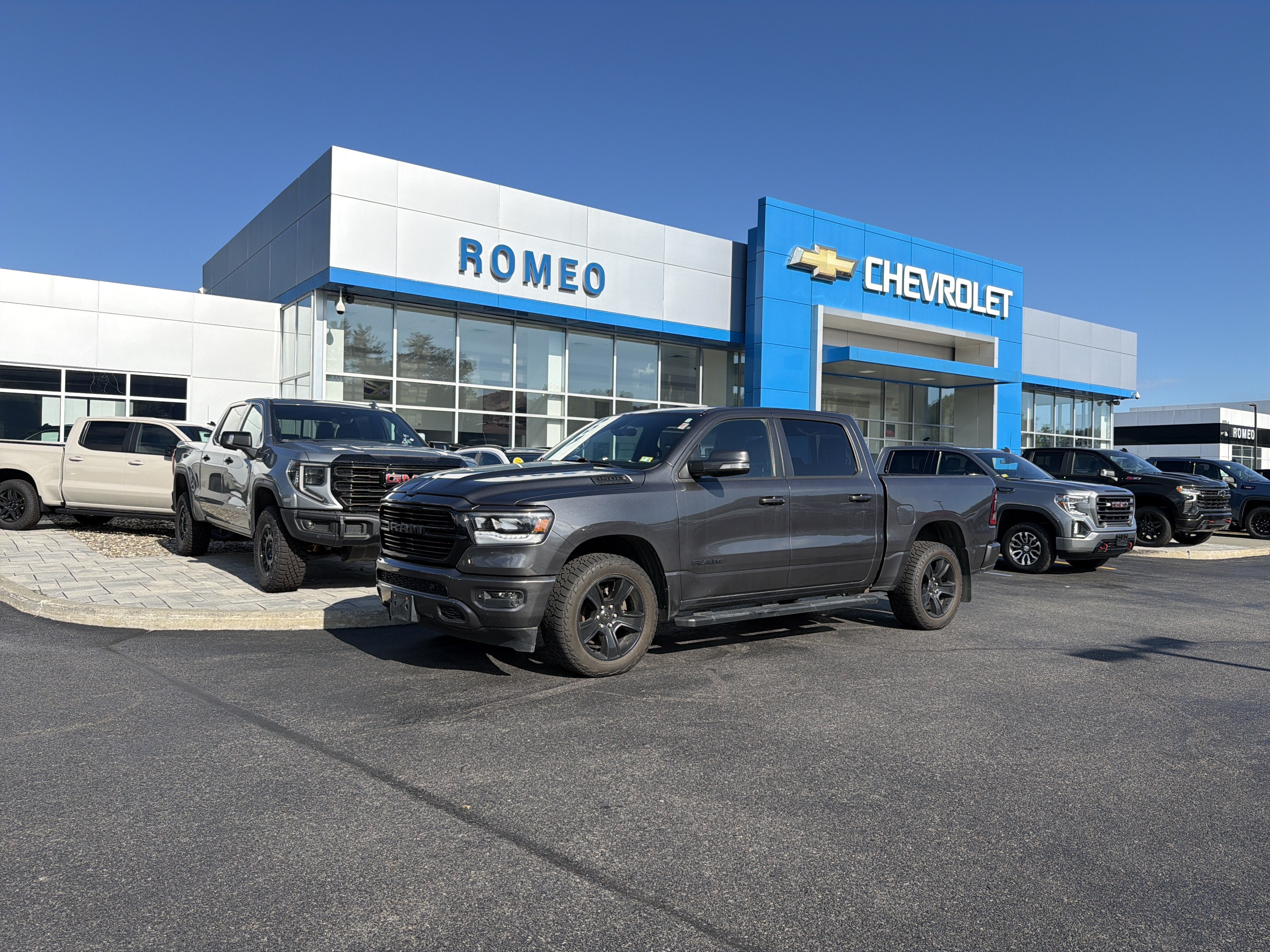 2020 RAM 1500 Big Horn Crew Cab 4x4 5'7" Box
