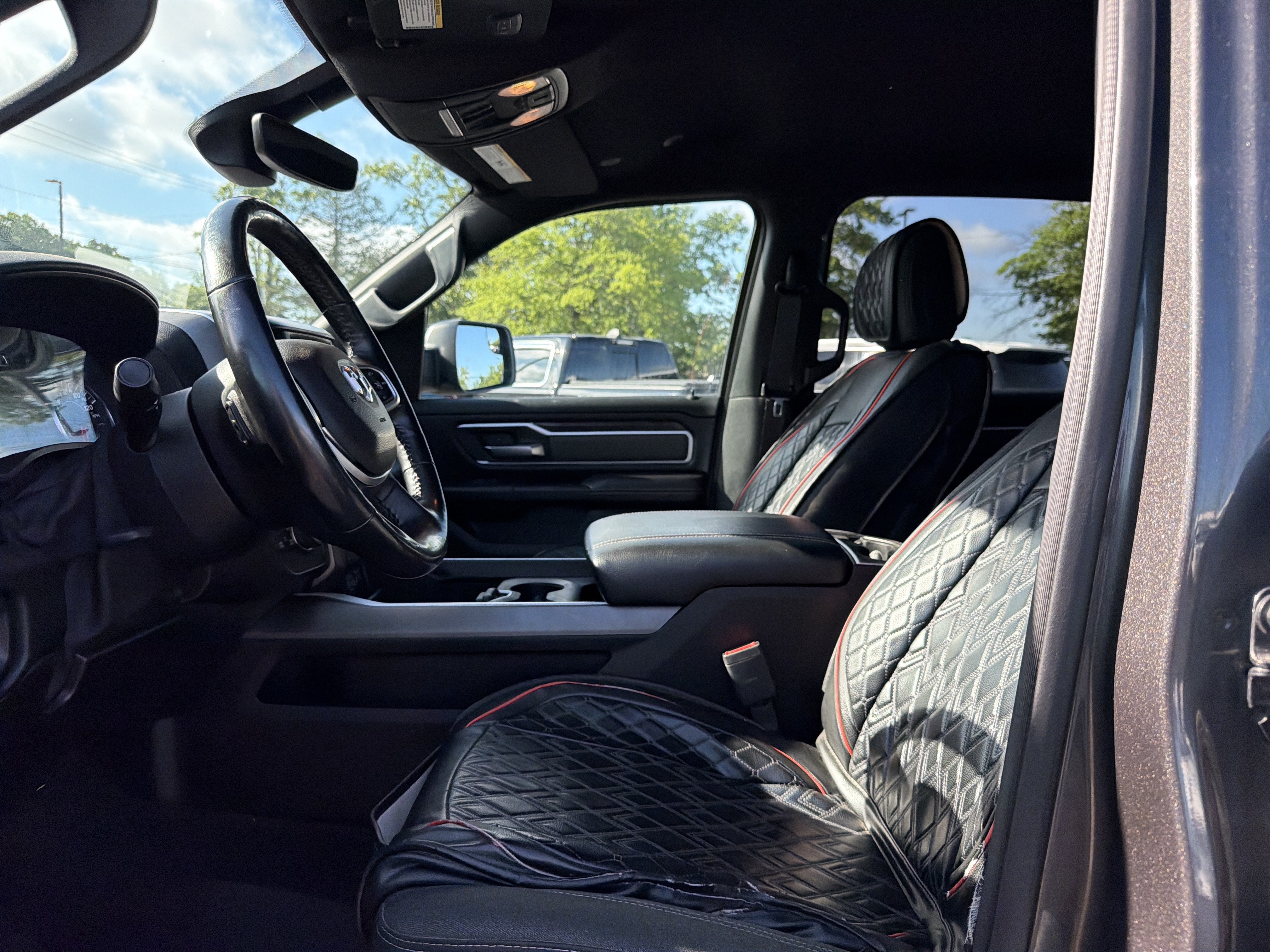 2020 RAM 1500 Big Horn Crew Cab 4x4 5'7" Box