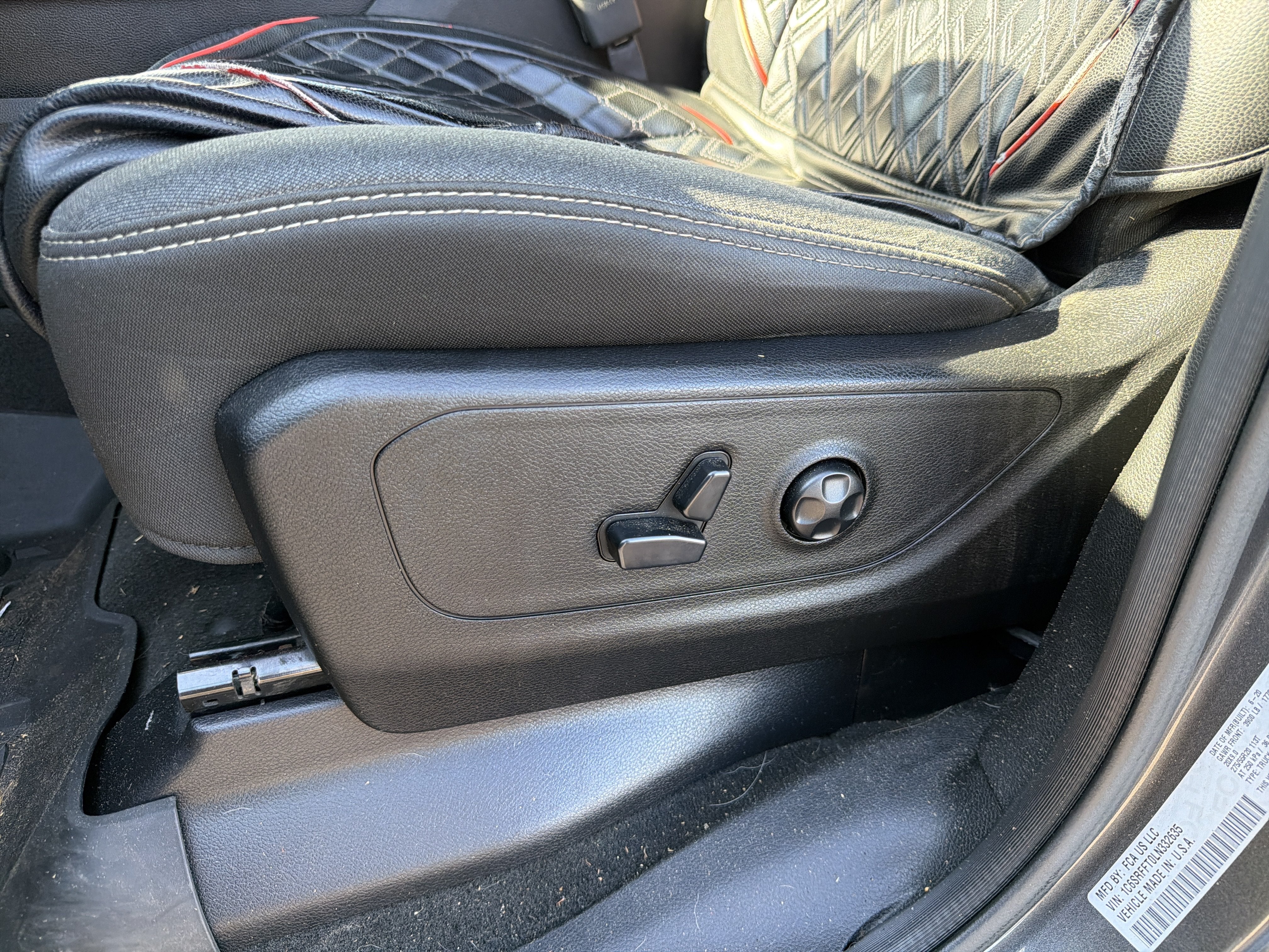 2020 RAM 1500 Big Horn Crew Cab 4x4 5'7" Box