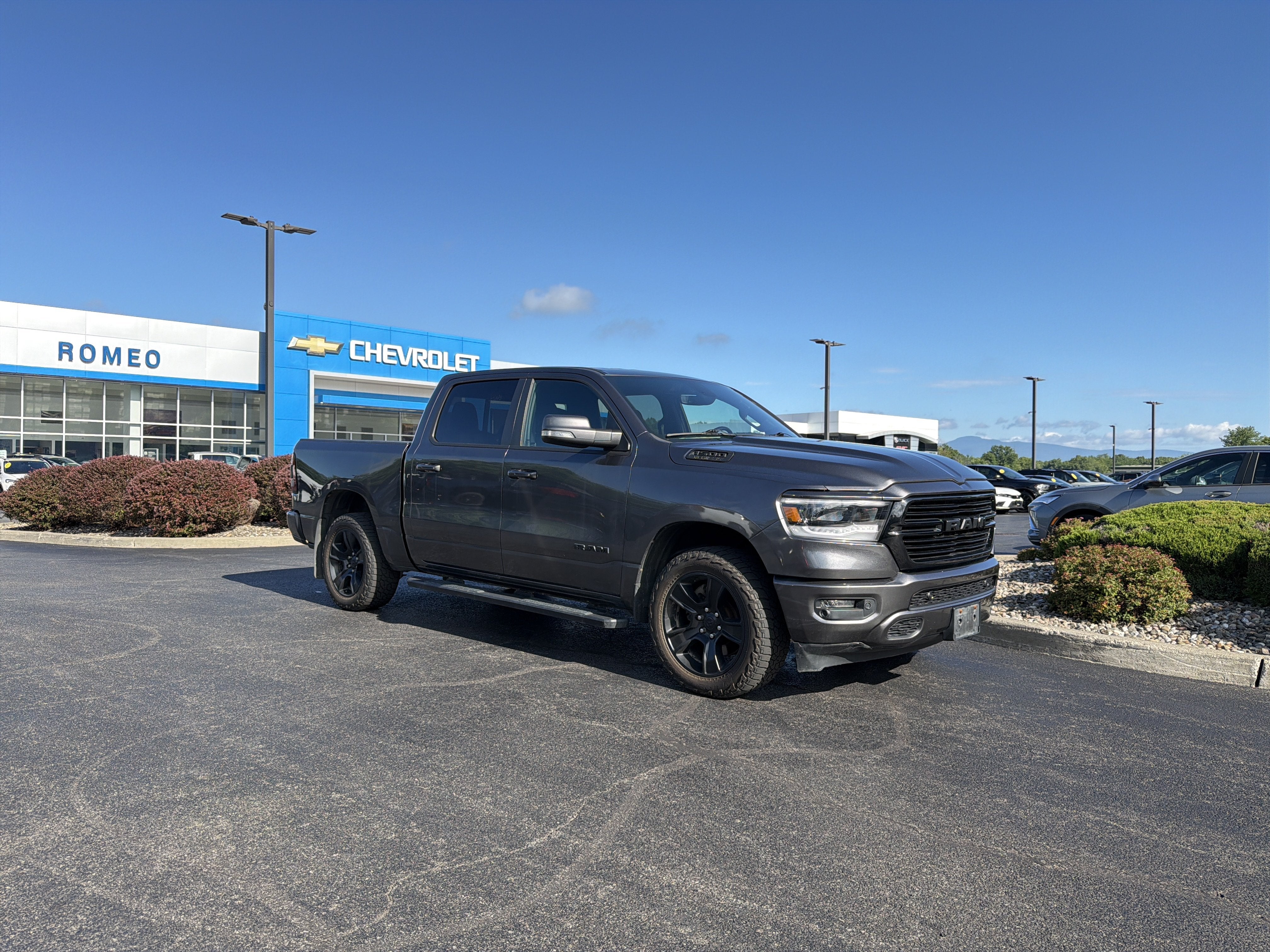 2020 RAM 1500 Big Horn Crew Cab 4x4 5'7" Box