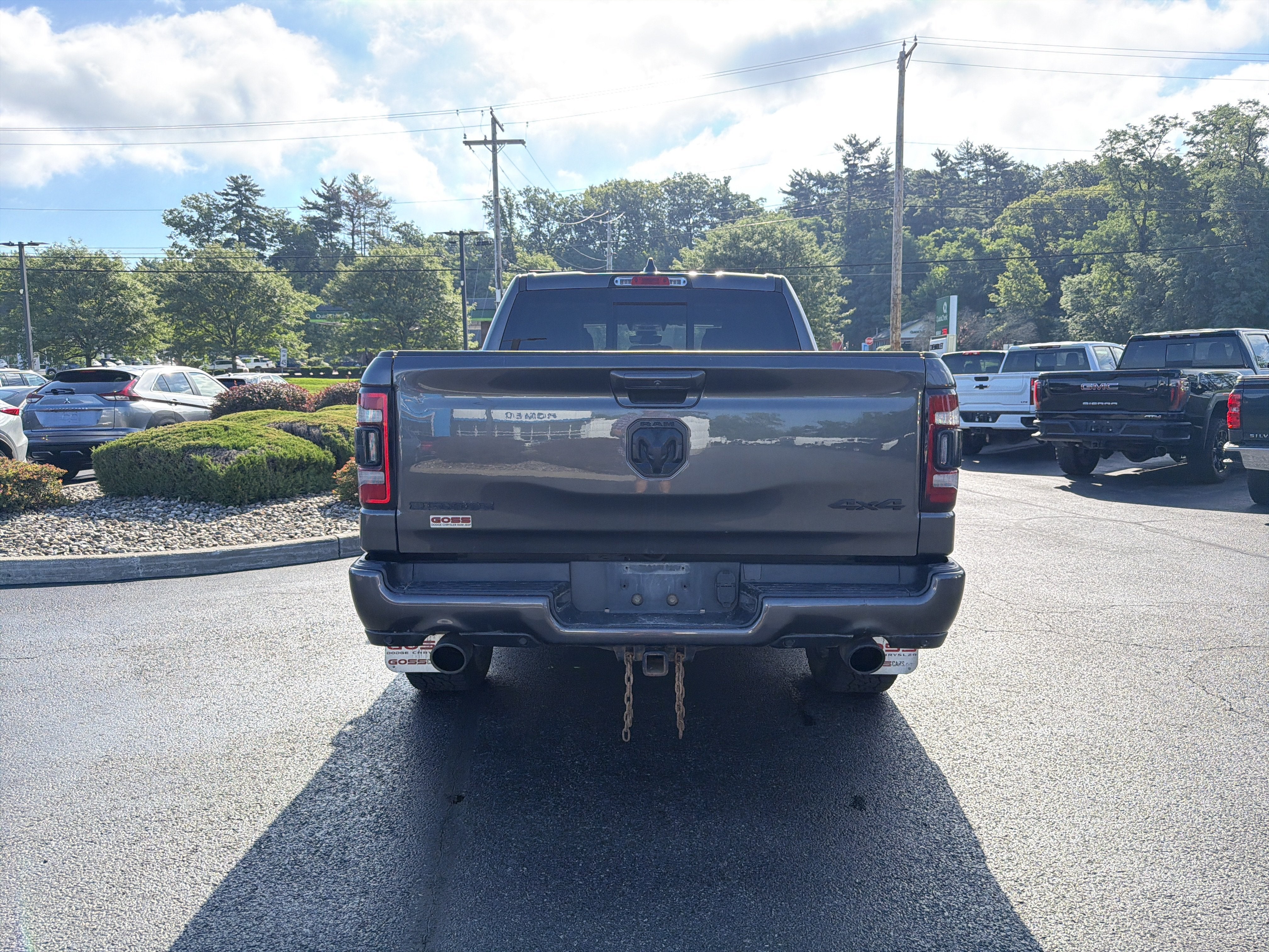 2020 RAM 1500 Big Horn Crew Cab 4x4 5'7" Box