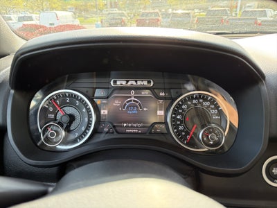 2021 RAM 1500 Big Horn Crew Cab 4x4 5'7" Box