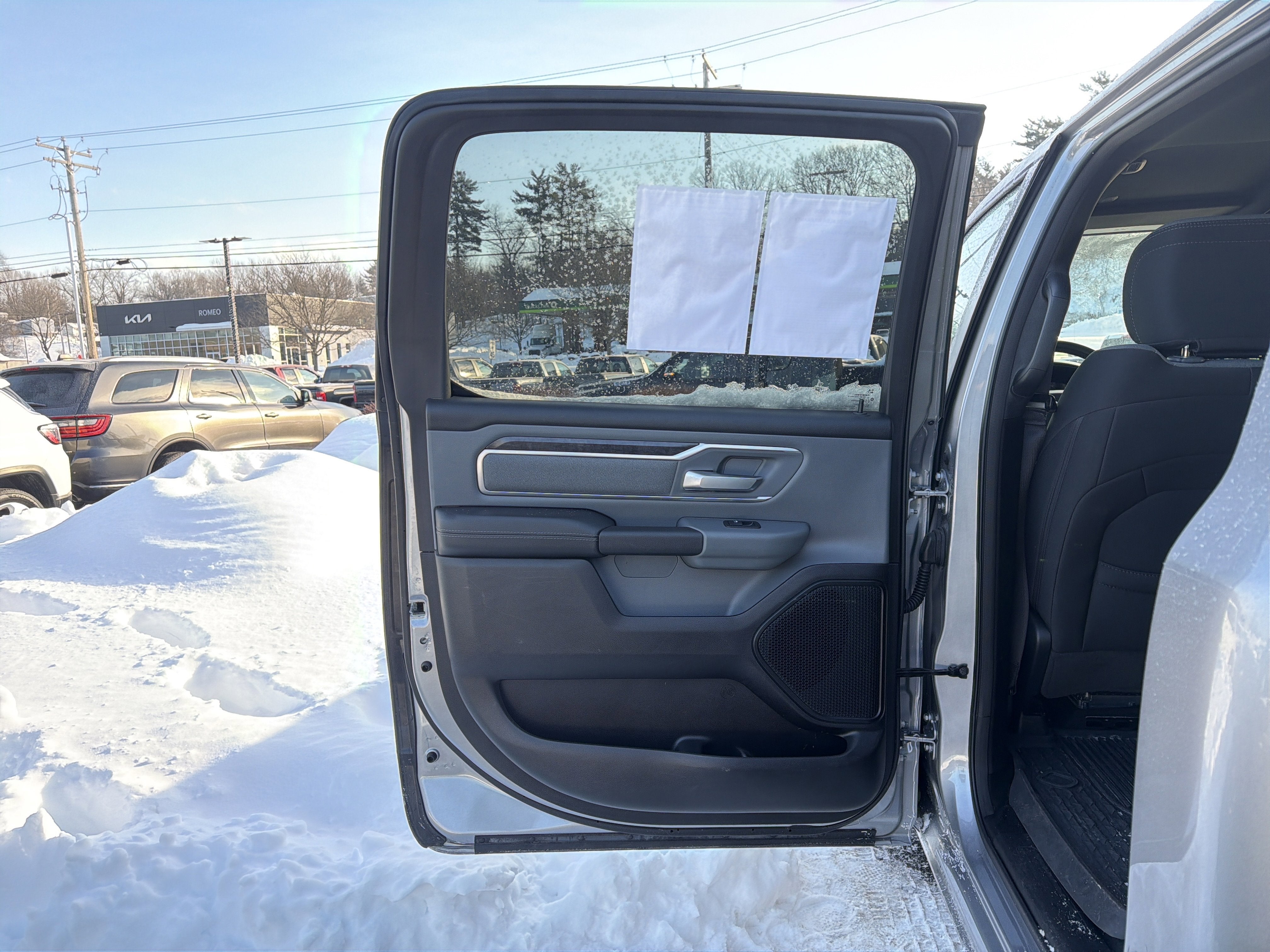 2022 RAM 1500 Big Horn Crew Cab 4x4 5'7" Box