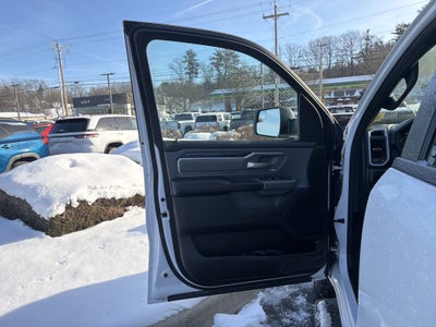 2022 RAM 1500 Big Horn Crew Cab 4x4 5'7" Box