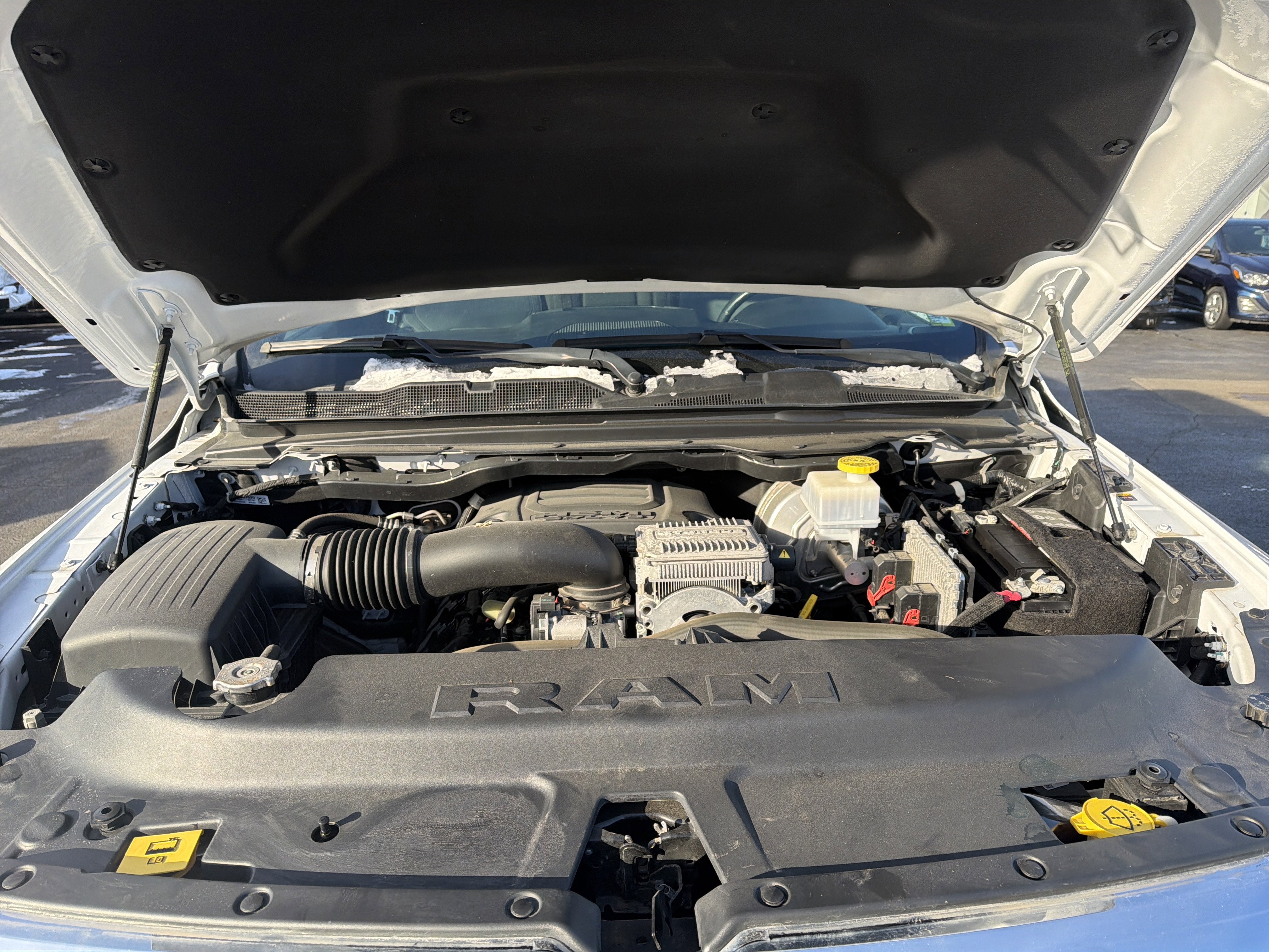 2022 RAM 1500 Big Horn Crew Cab 4x4 5'7" Box