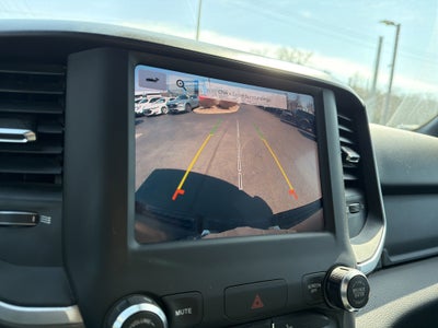 2022 RAM 1500 Big Horn Crew Cab 4x4 5'7" Box