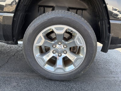 2022 RAM 1500 Big Horn Crew Cab 4x4 5'7" Box