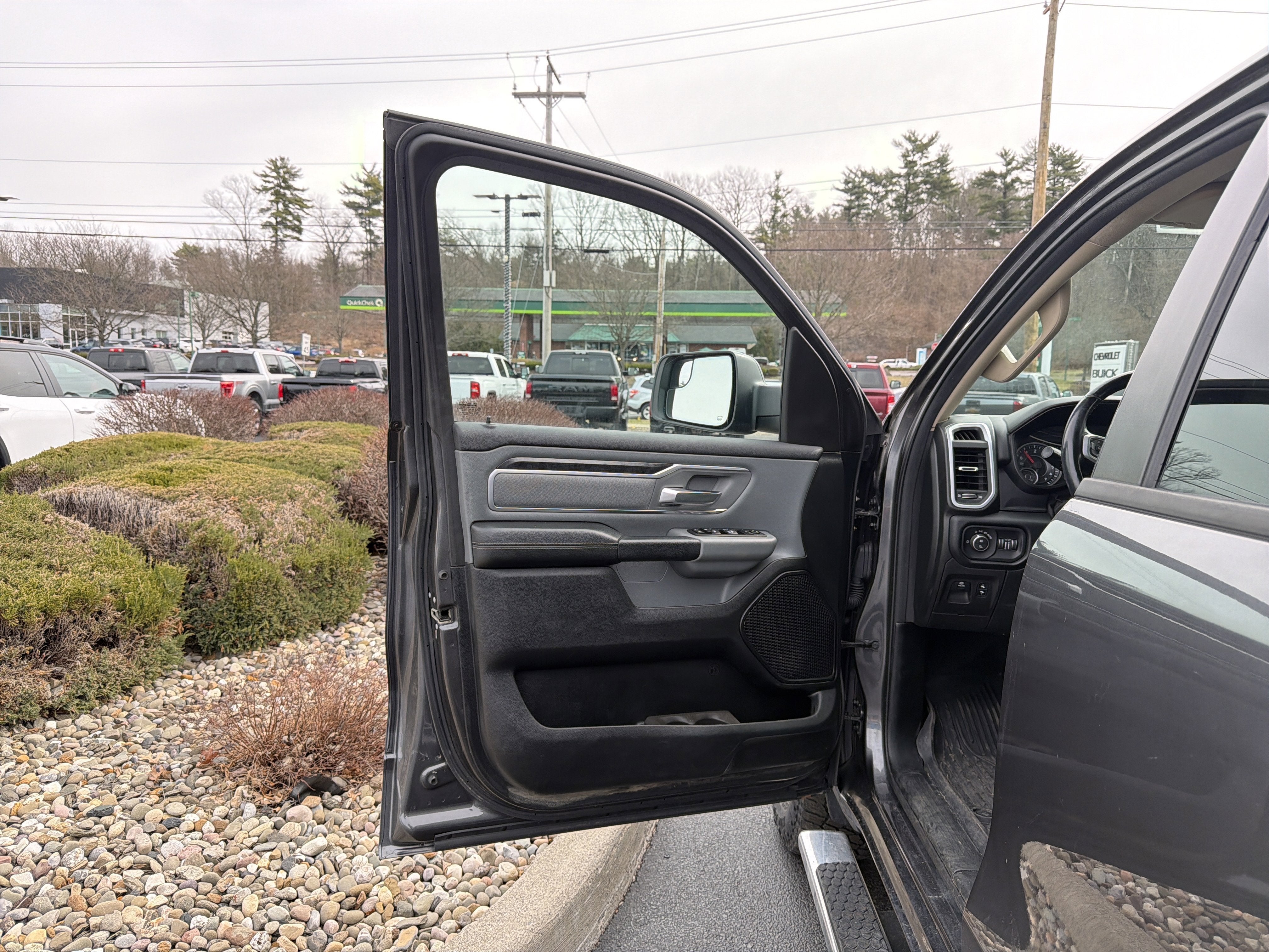 2019 RAM 1500 Big Horn/Lone Star Crew Cab 4x4 5'7" Box