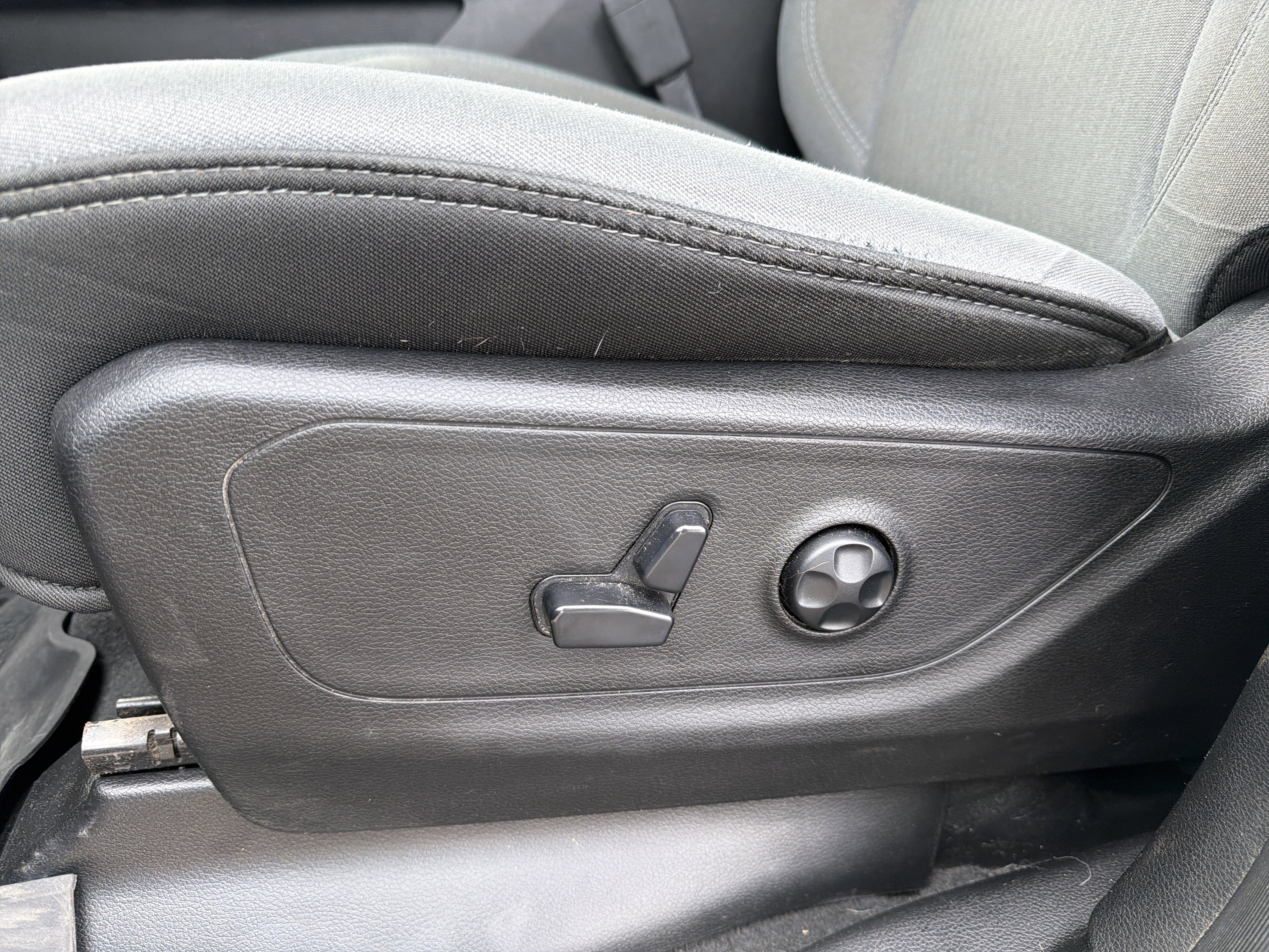 2019 RAM 1500 Big Horn/Lone Star Crew Cab 4x4 5'7" Box