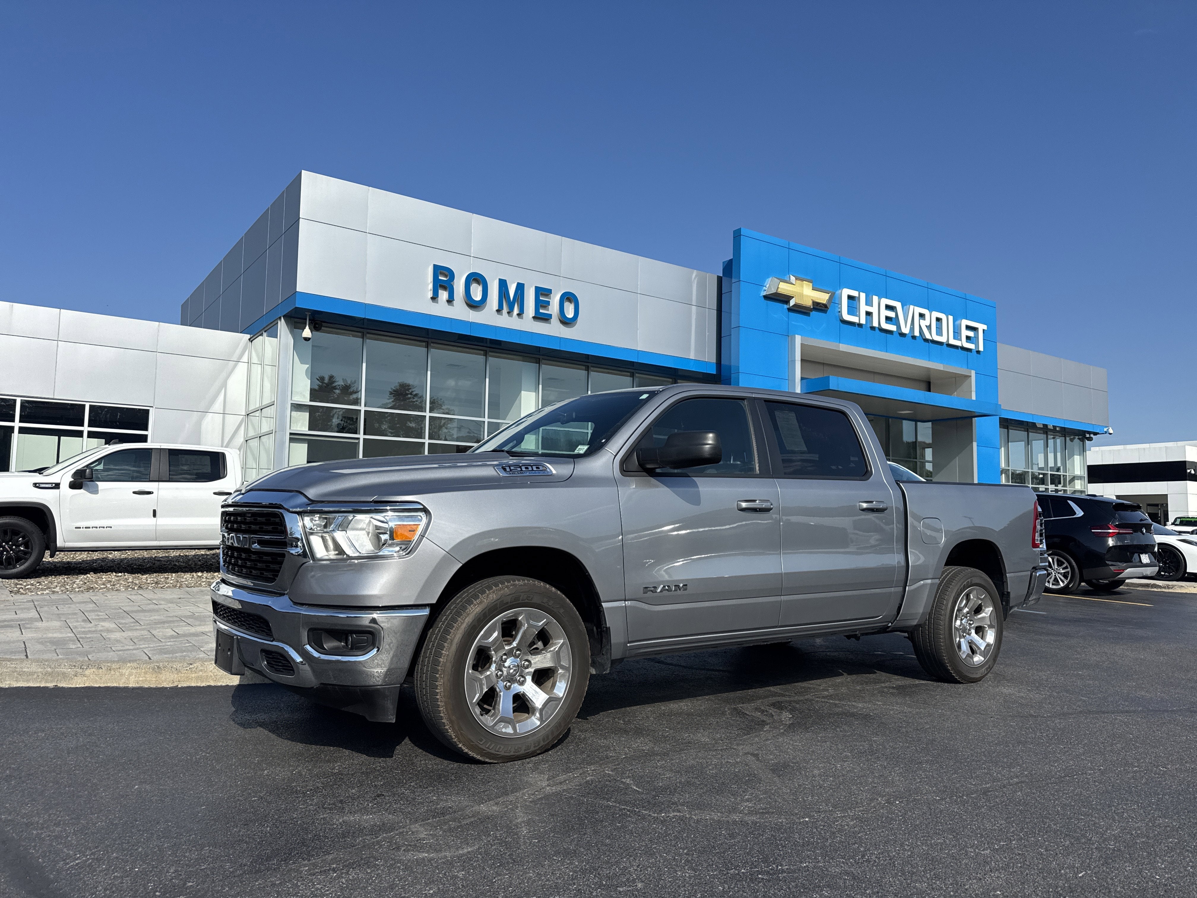 2022 RAM 1500 Big Horn Crew Cab 4x4 5'7" Box