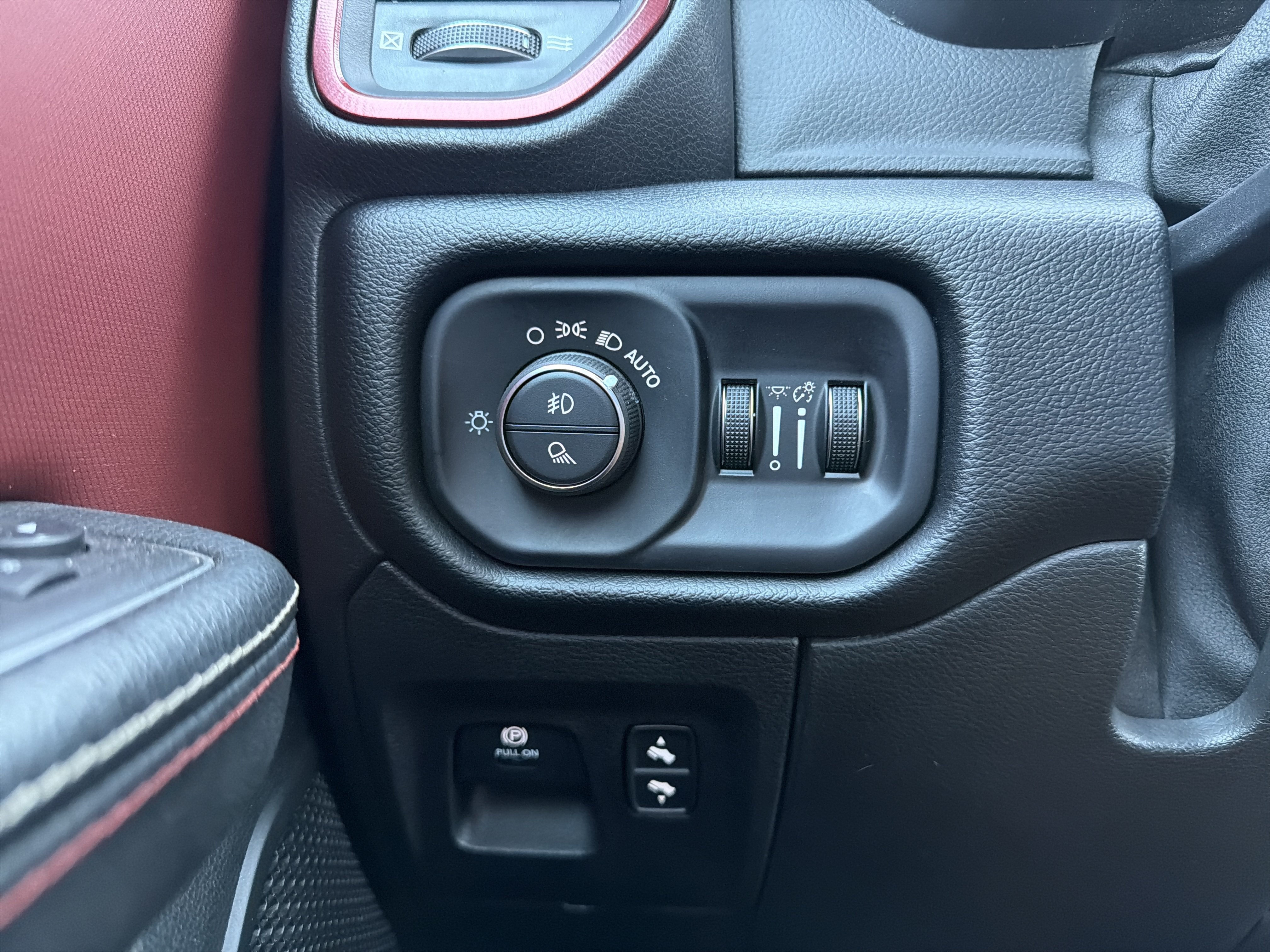 2019 RAM 1500 Rebel Crew Cab 4x4 5'7" Box