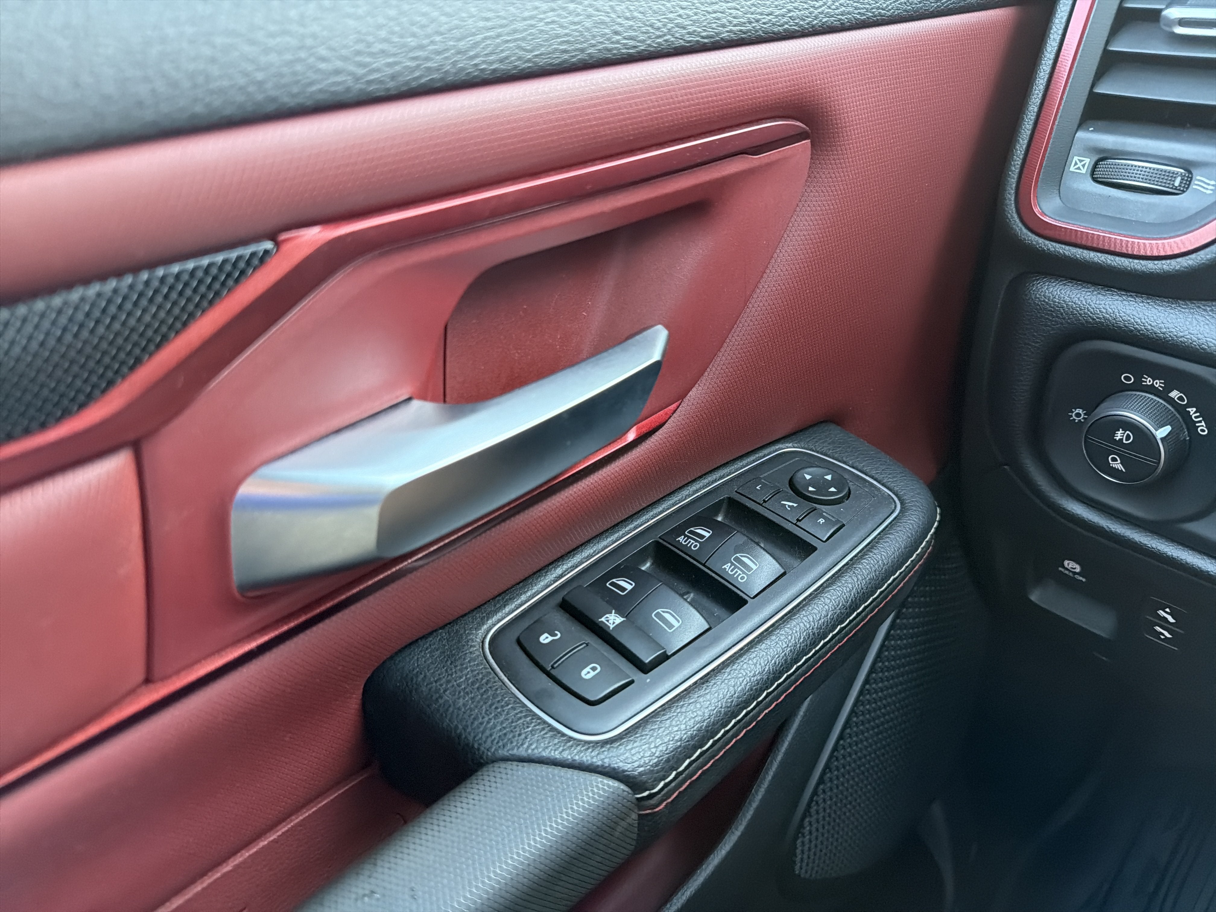 2019 RAM 1500 Rebel Crew Cab 4x4 5'7" Box