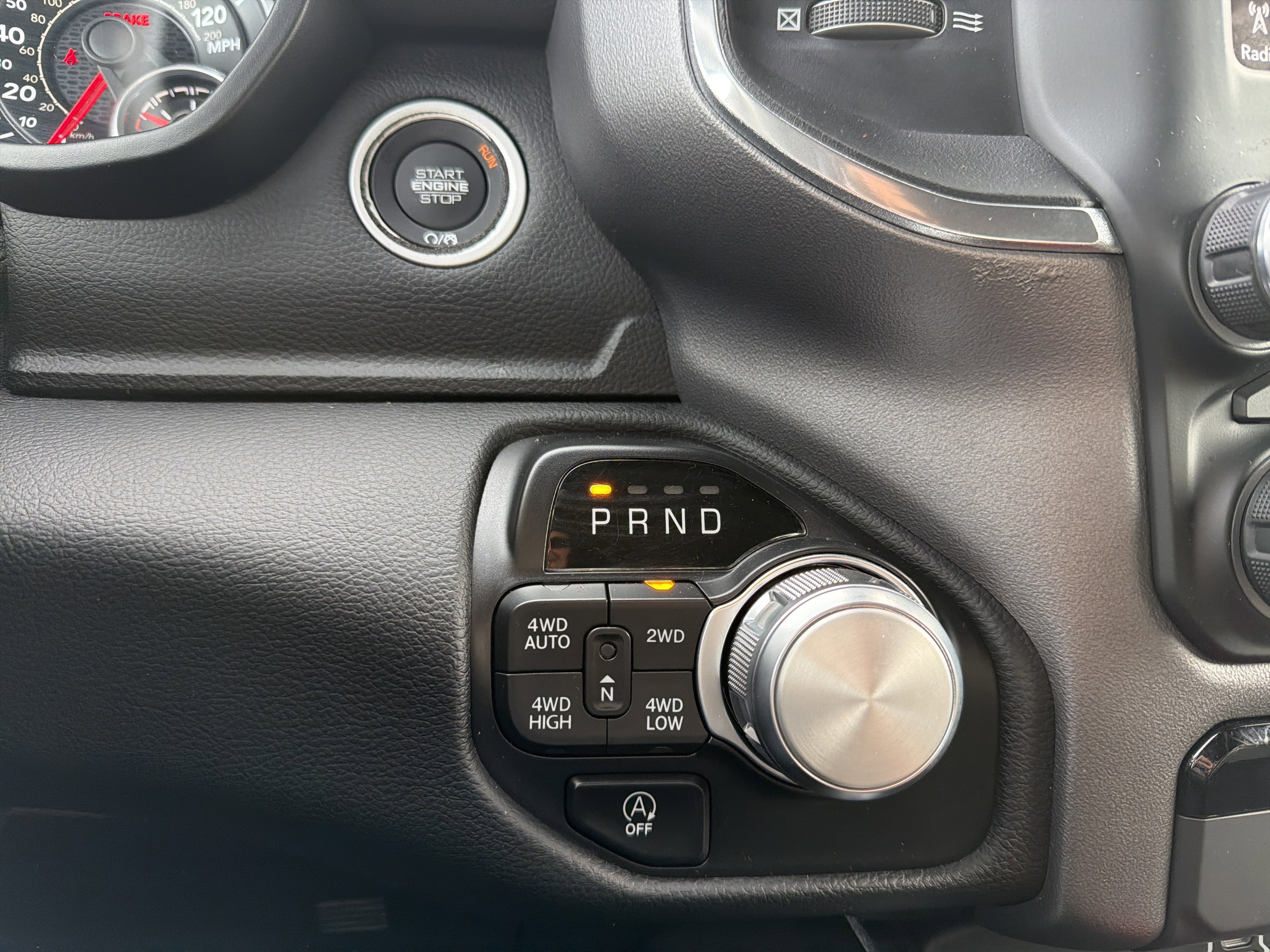 2021 RAM 1500 Laramie Crew Cab 4x4 6'4" Box