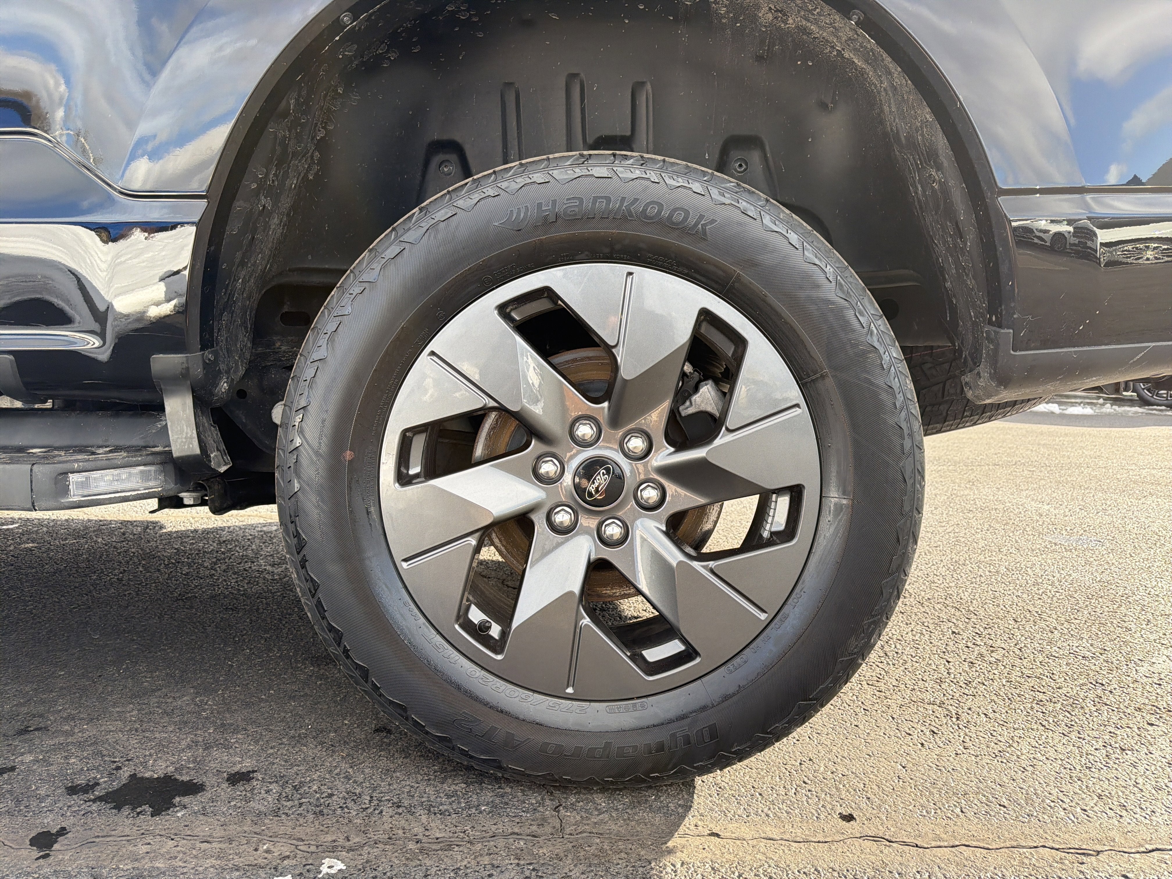 2023 Ford F-150 Lightning LARIAT