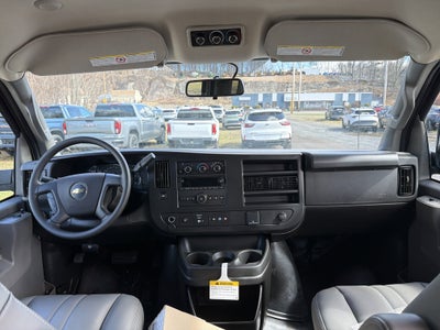 2025 Chevrolet Express Passenger 1LS
