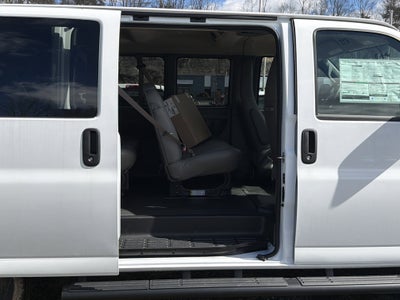 2025 Chevrolet Express Passenger 1LS