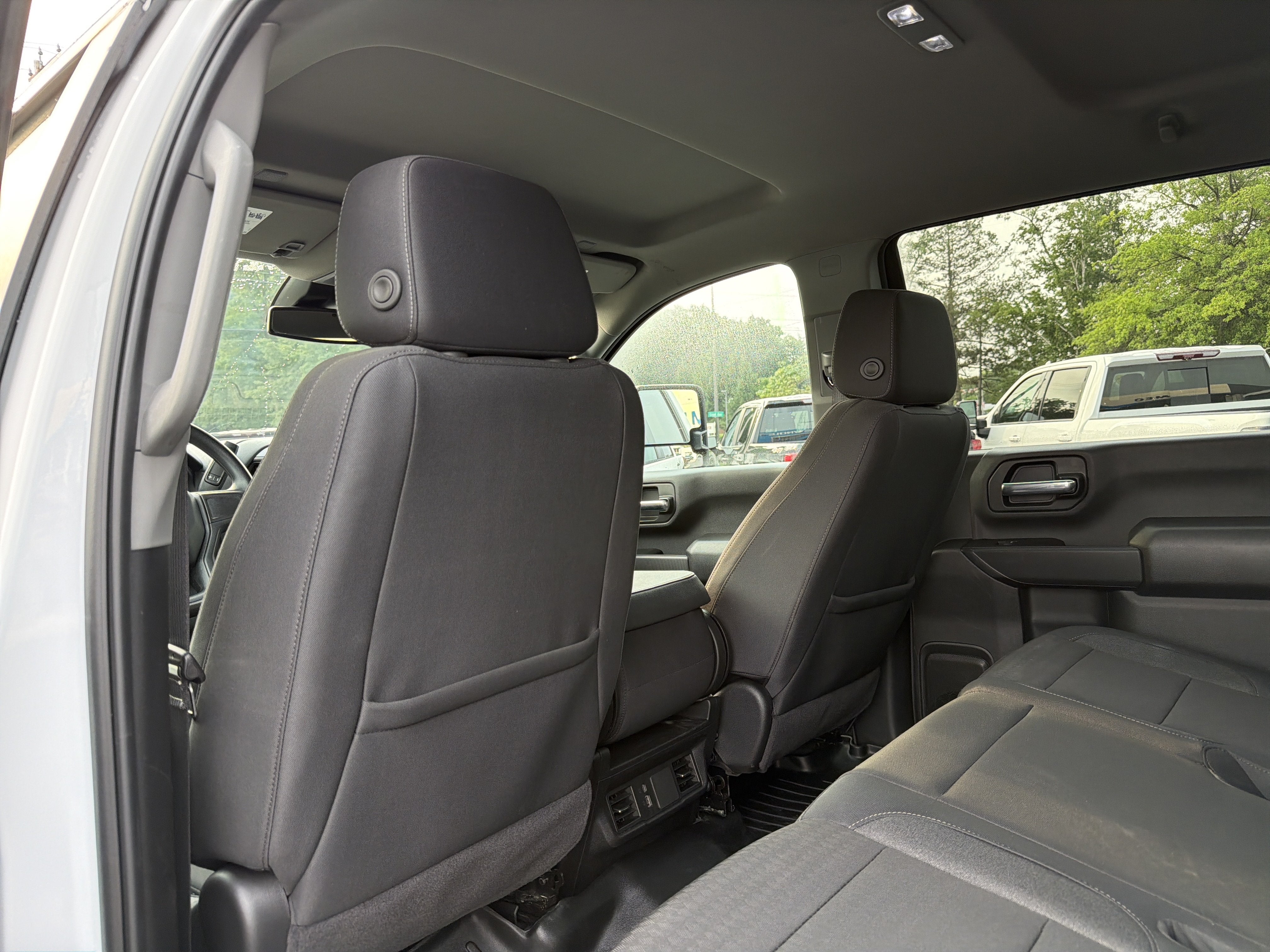 2025 Chevrolet Silverado 2500HD Custom - Photo 27