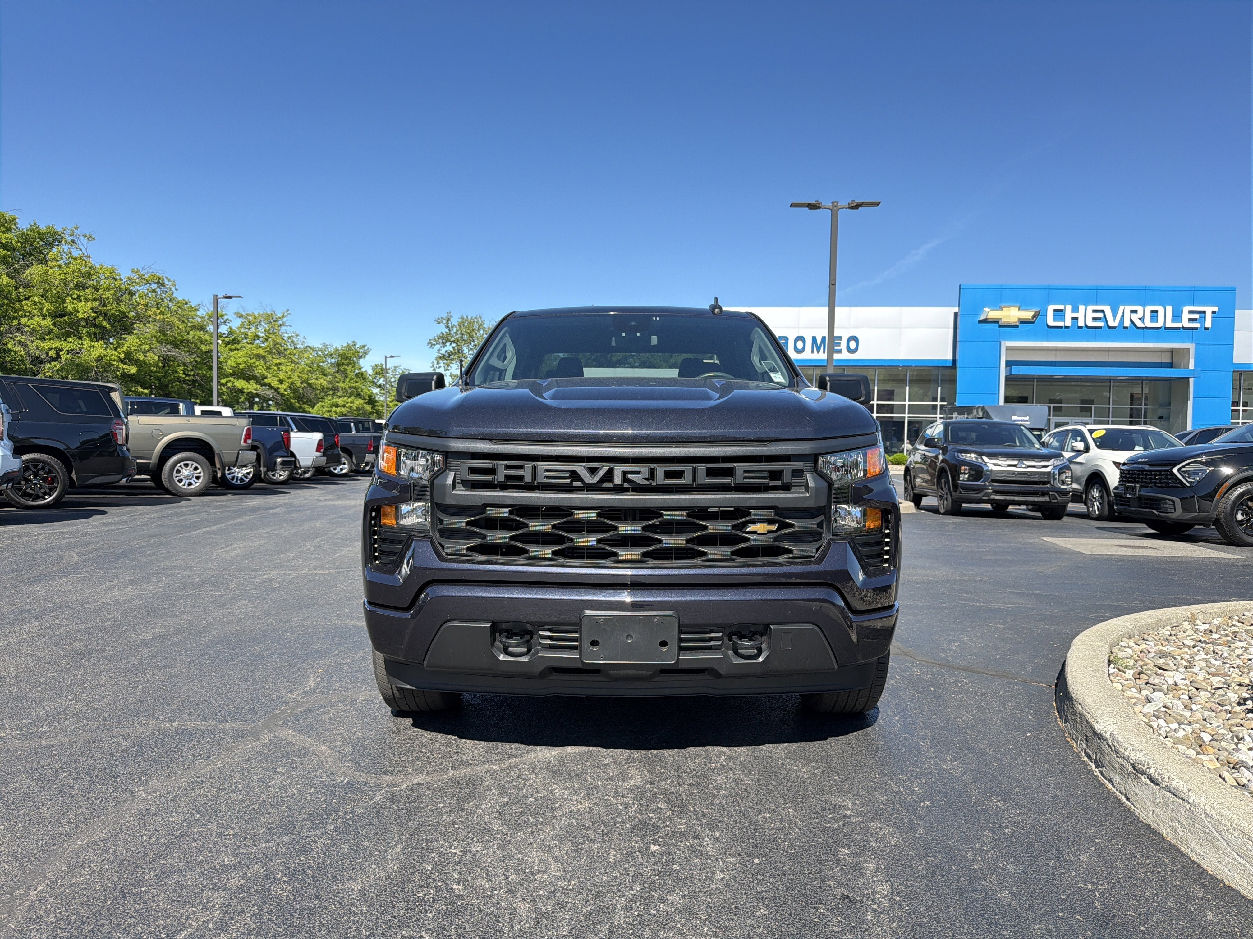 2023 Chevrolet Silverado 1500 Custom