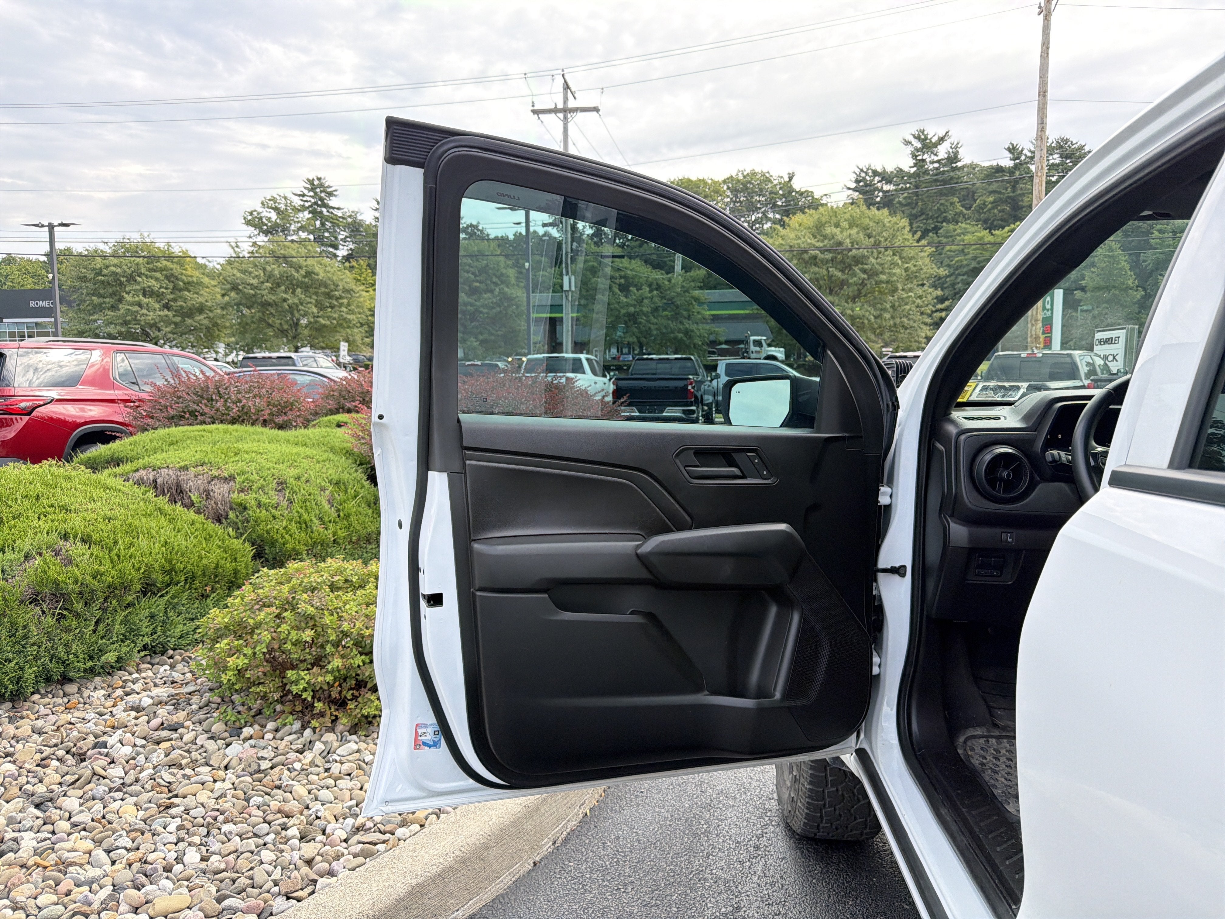 2025 Chevrolet Colorado WT/LT