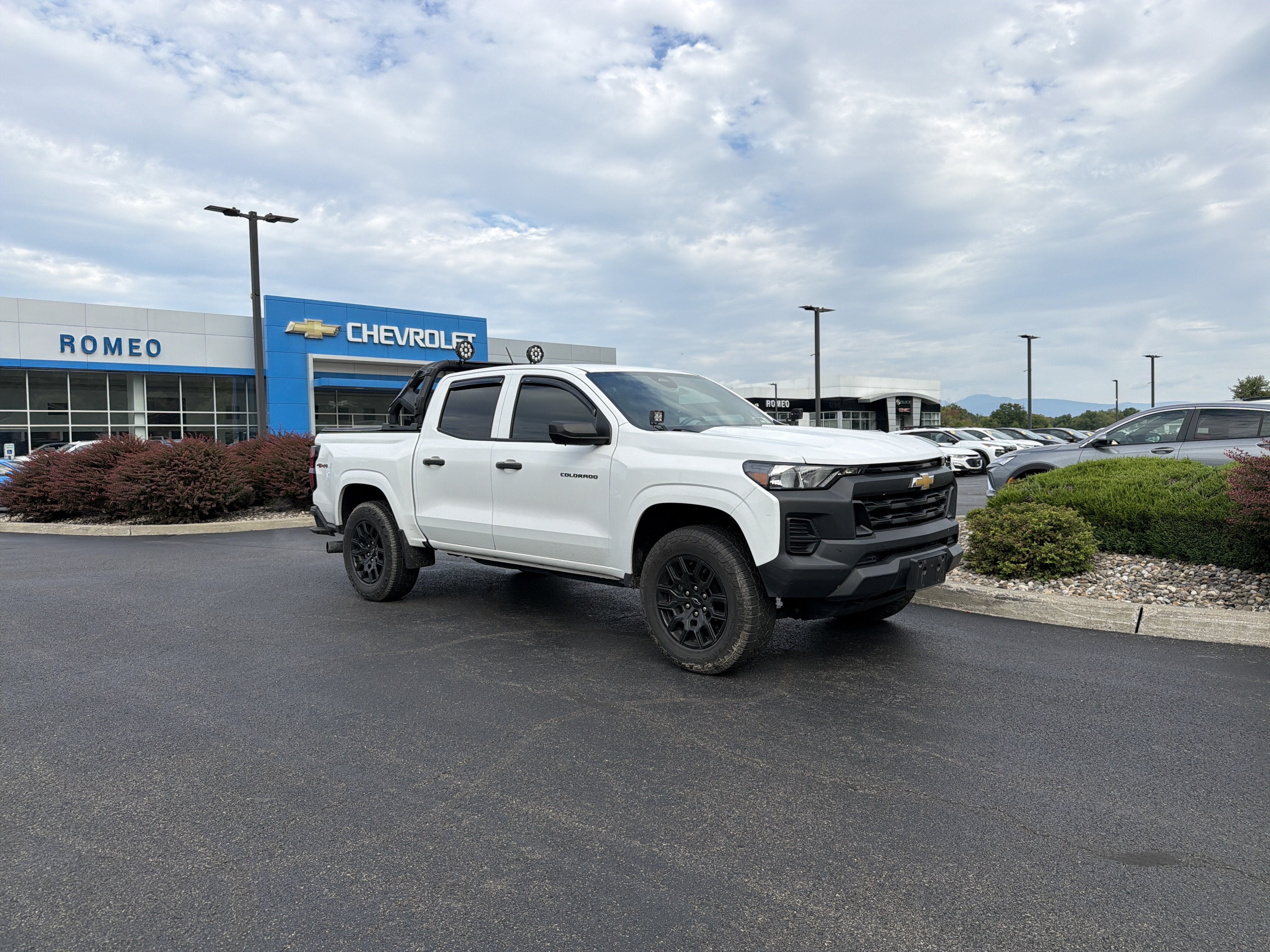 2025 Chevrolet Colorado WT/LT