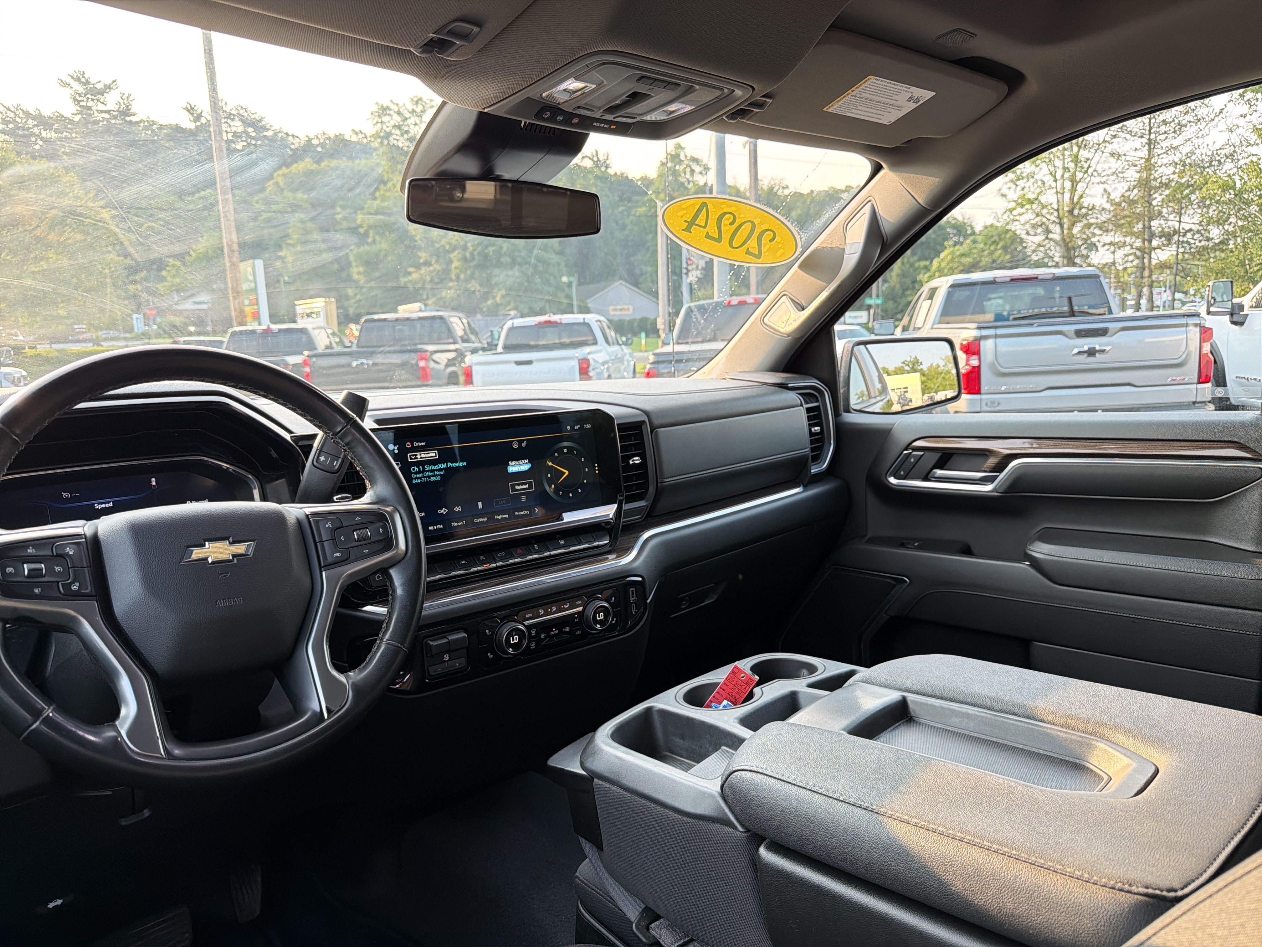 2024 Chevrolet Silverado 1500 LT
