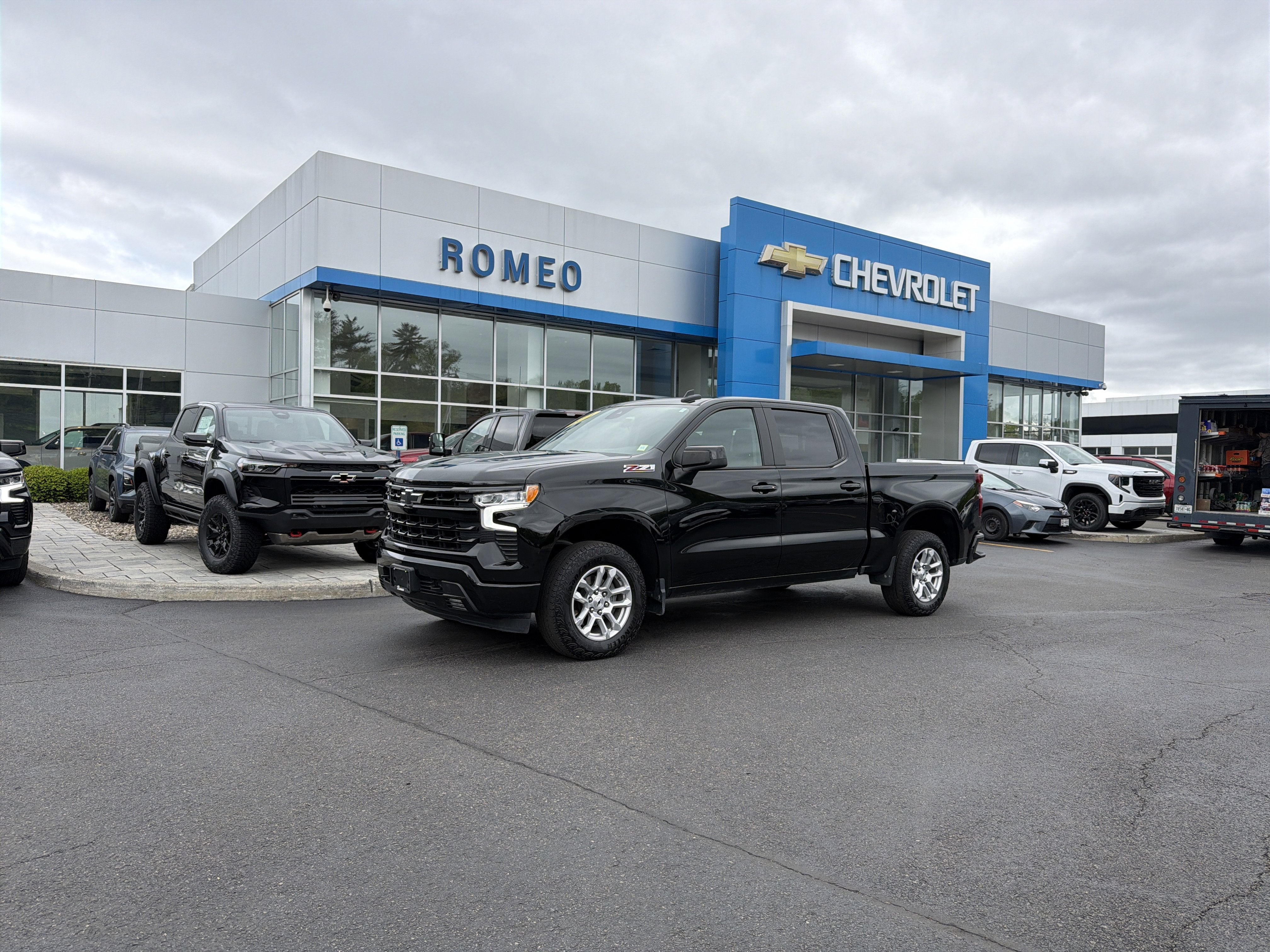 2024 Chevrolet Silverado 1500 RST
