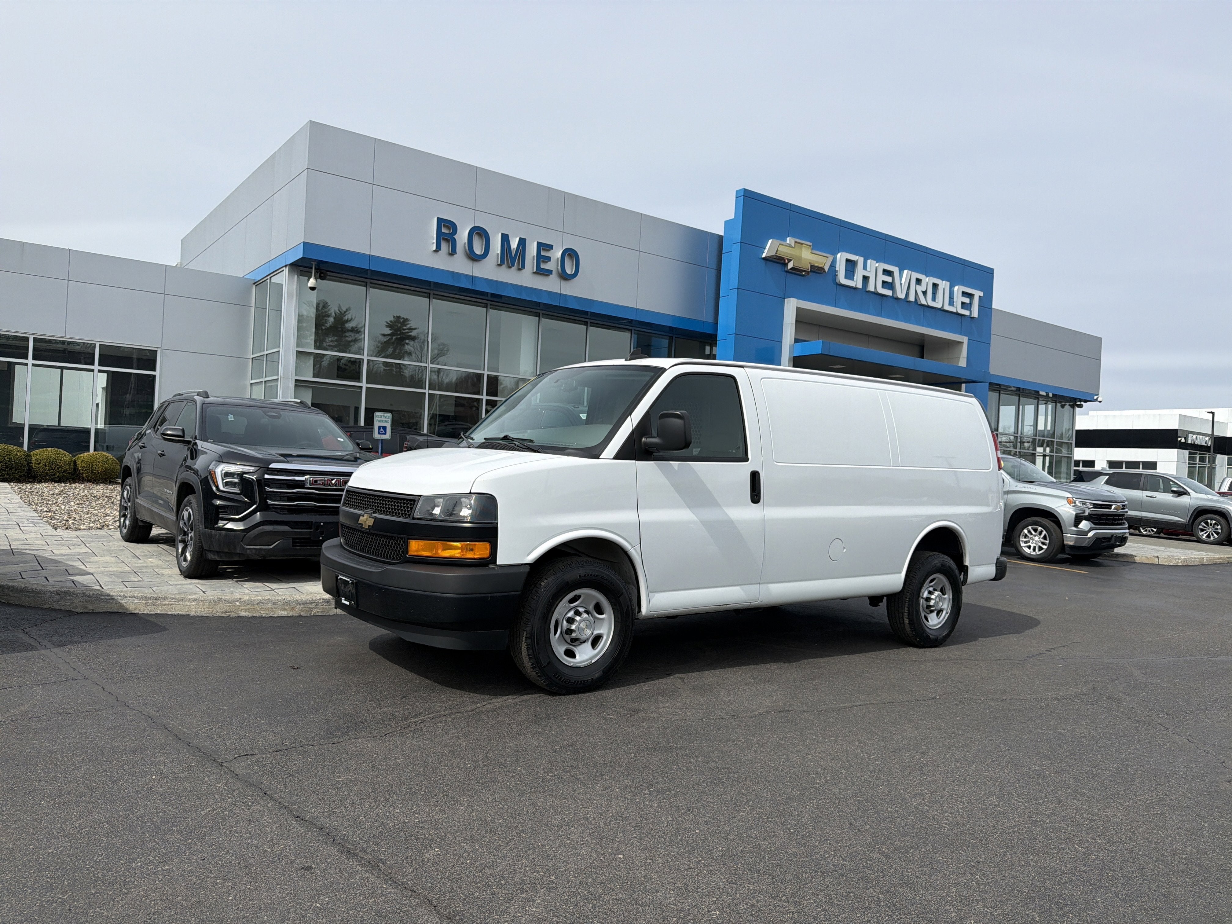 2021 Chevrolet Express Cargo 3500 WT
