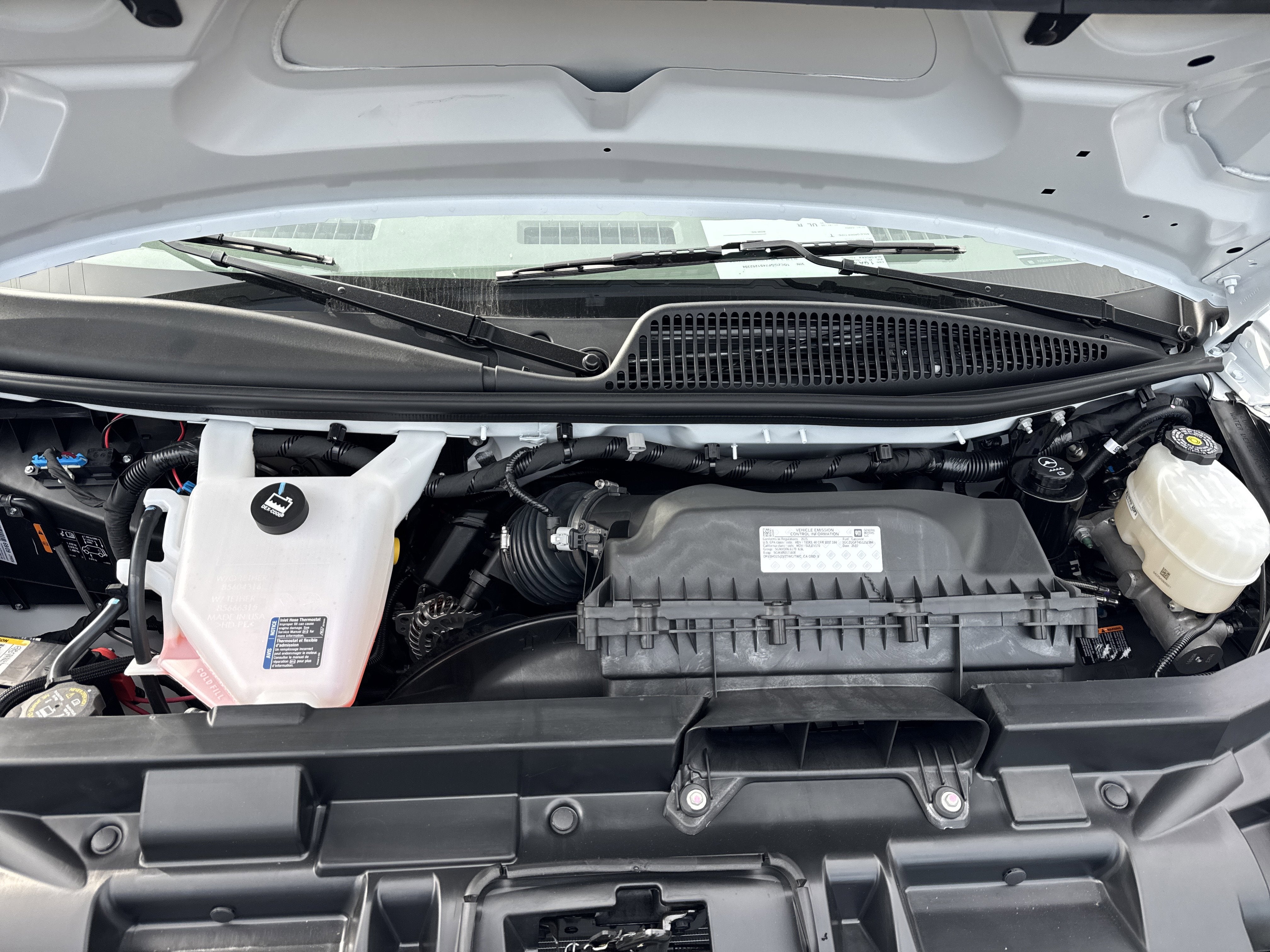 2025 Chevrolet Express Cargo WT