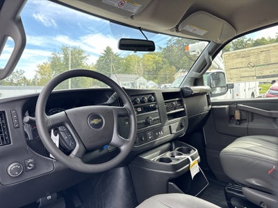 2025 Chevrolet Express Cargo WT