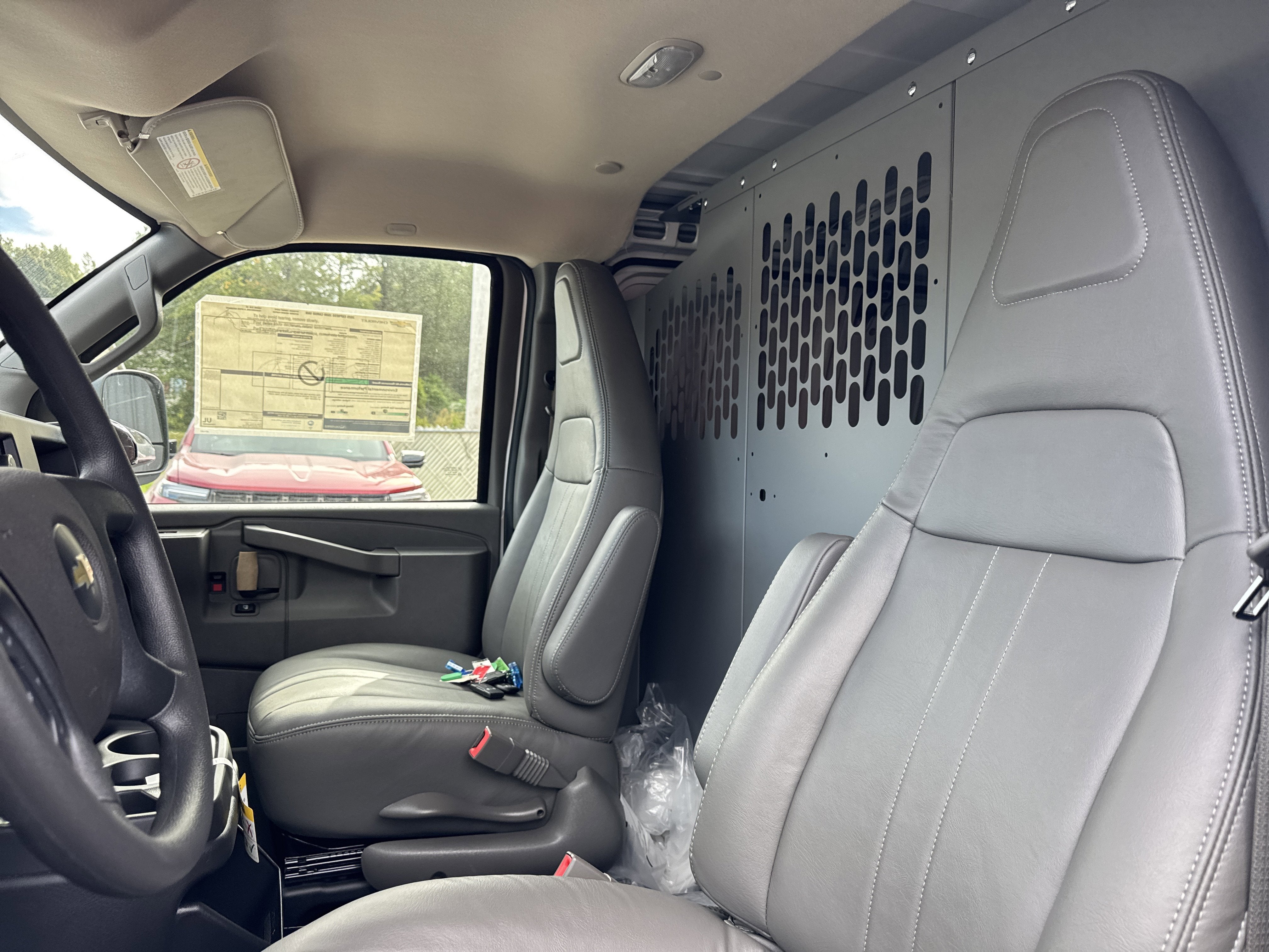 2025 Chevrolet Express Cargo WT