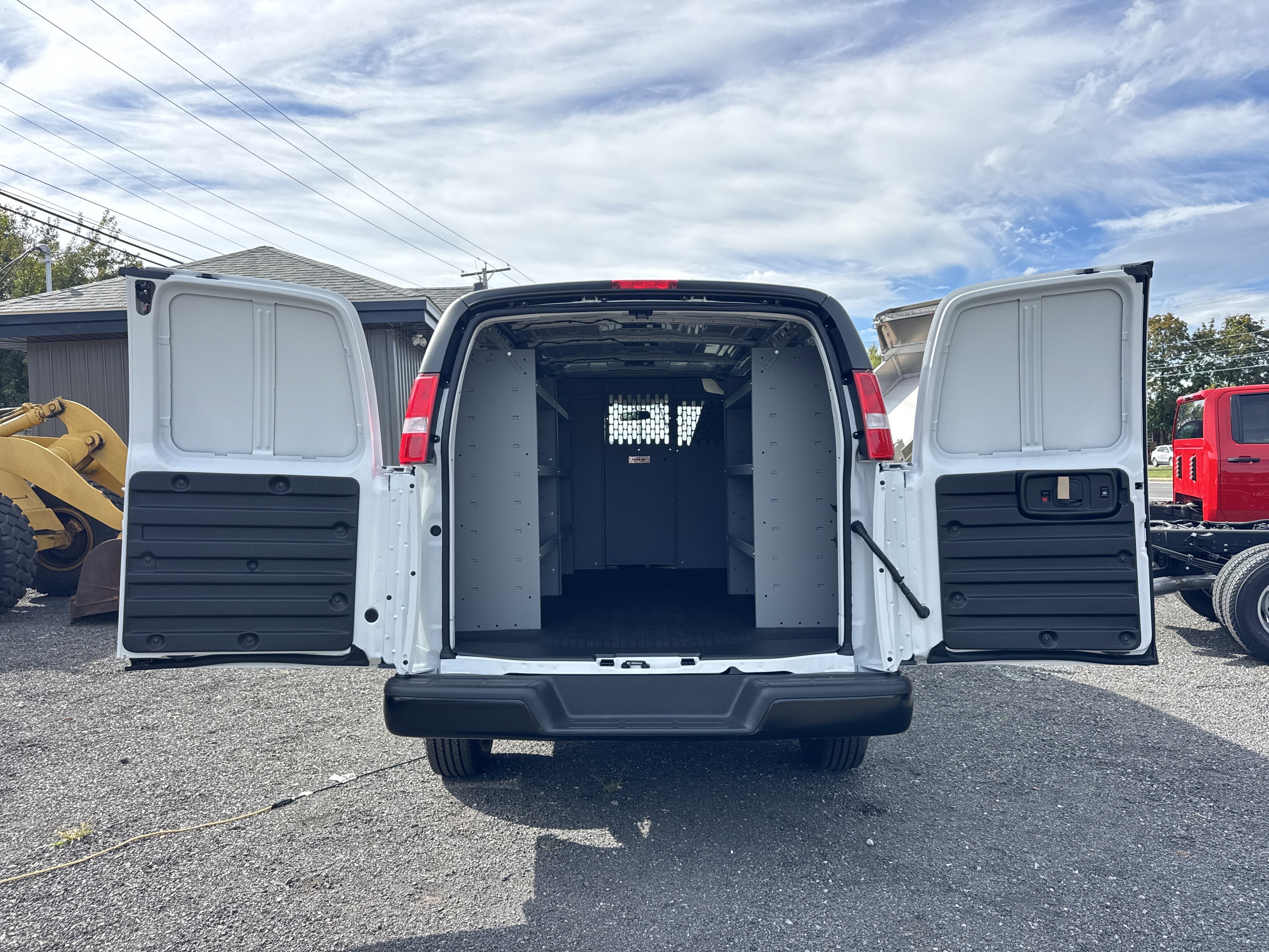 2025 Chevrolet Express Cargo WT