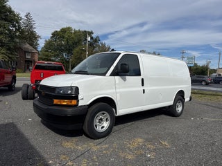 2025 Chevrolet Express Cargo WT