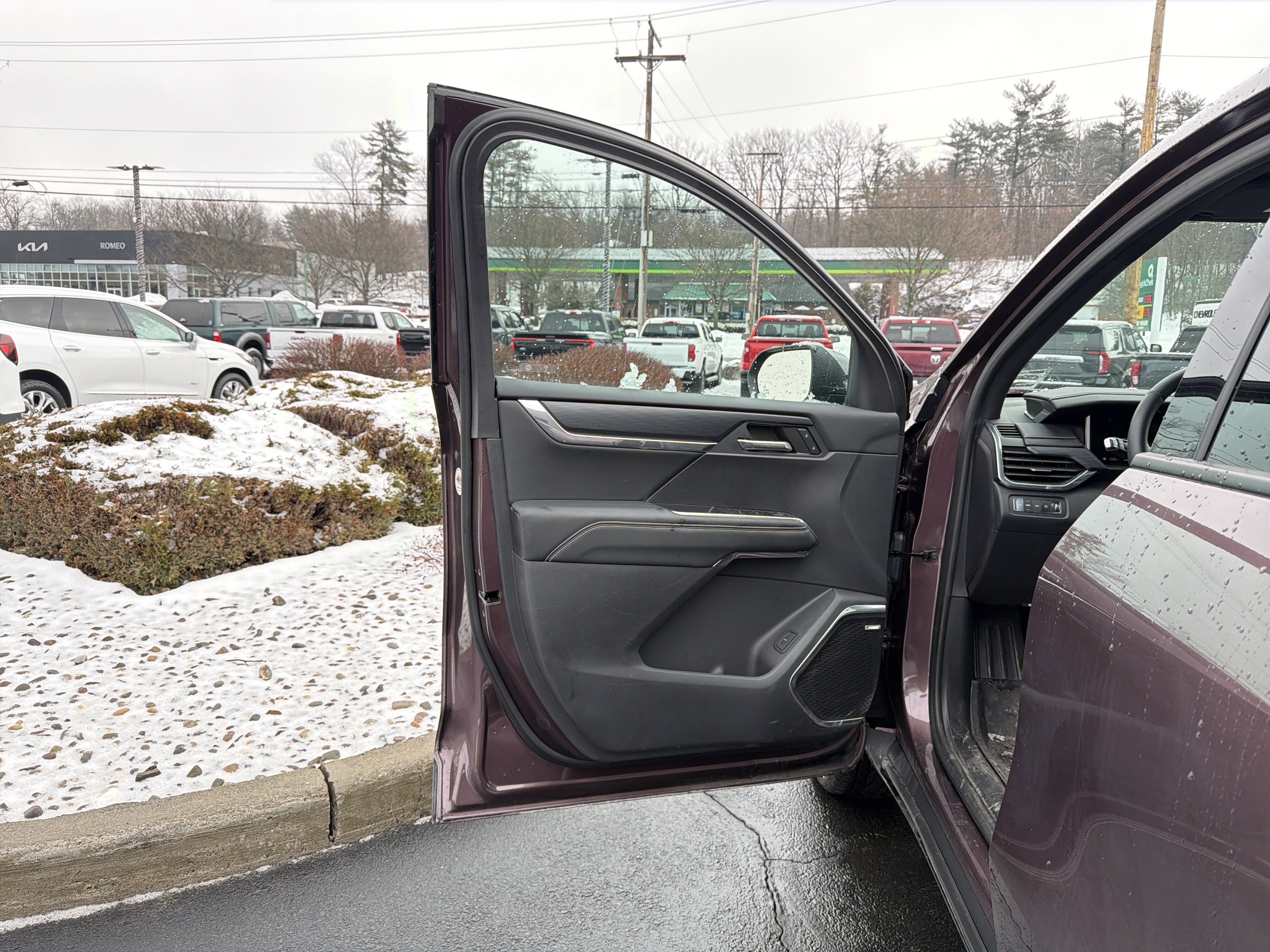 2024 GMC Acadia Elevation