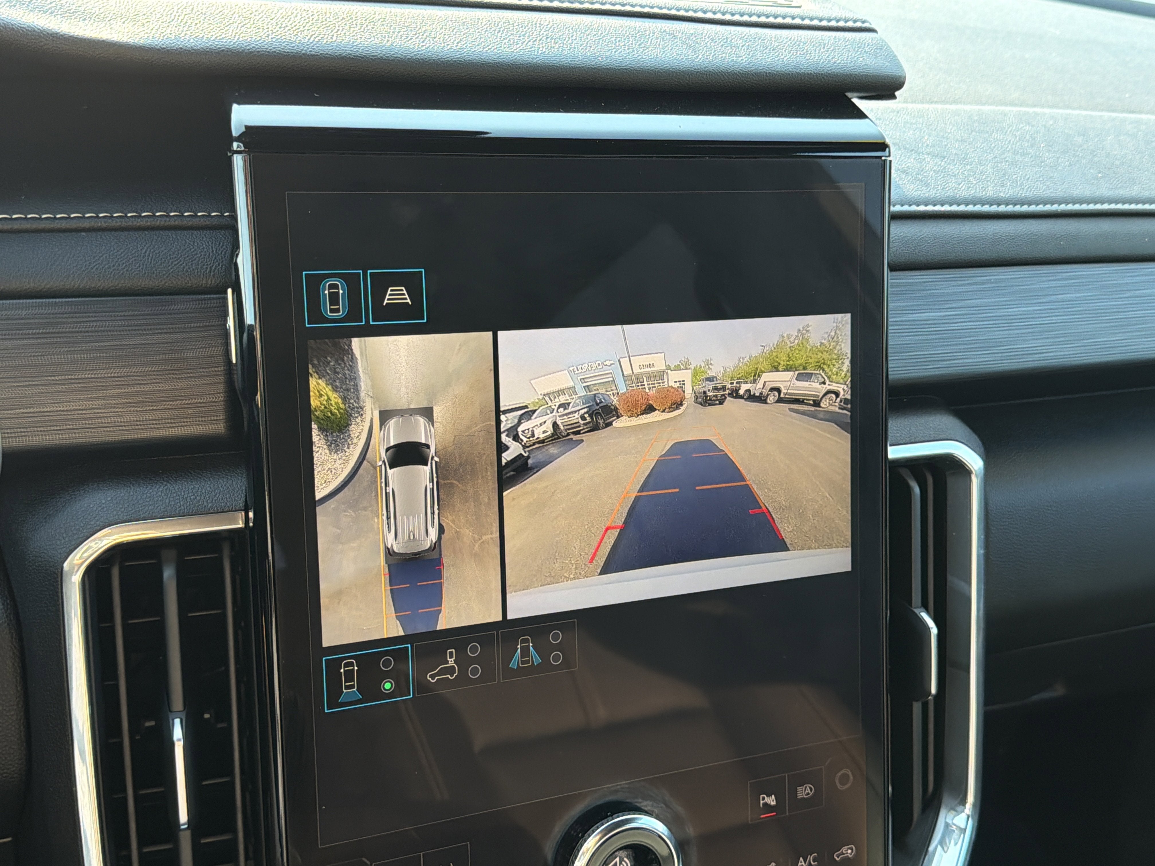 2024 GMC Acadia Elevation