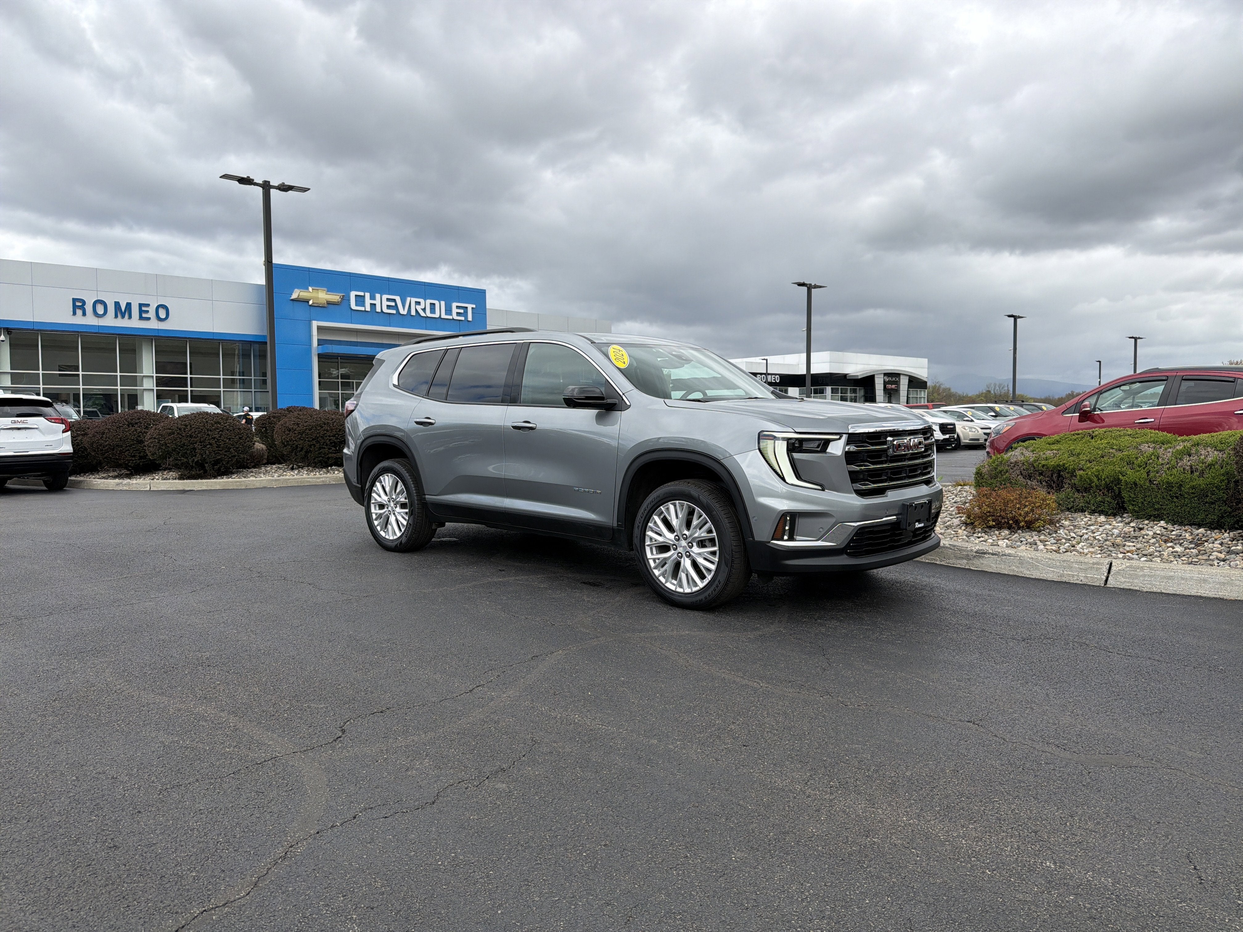 2024 GMC Acadia Elevation