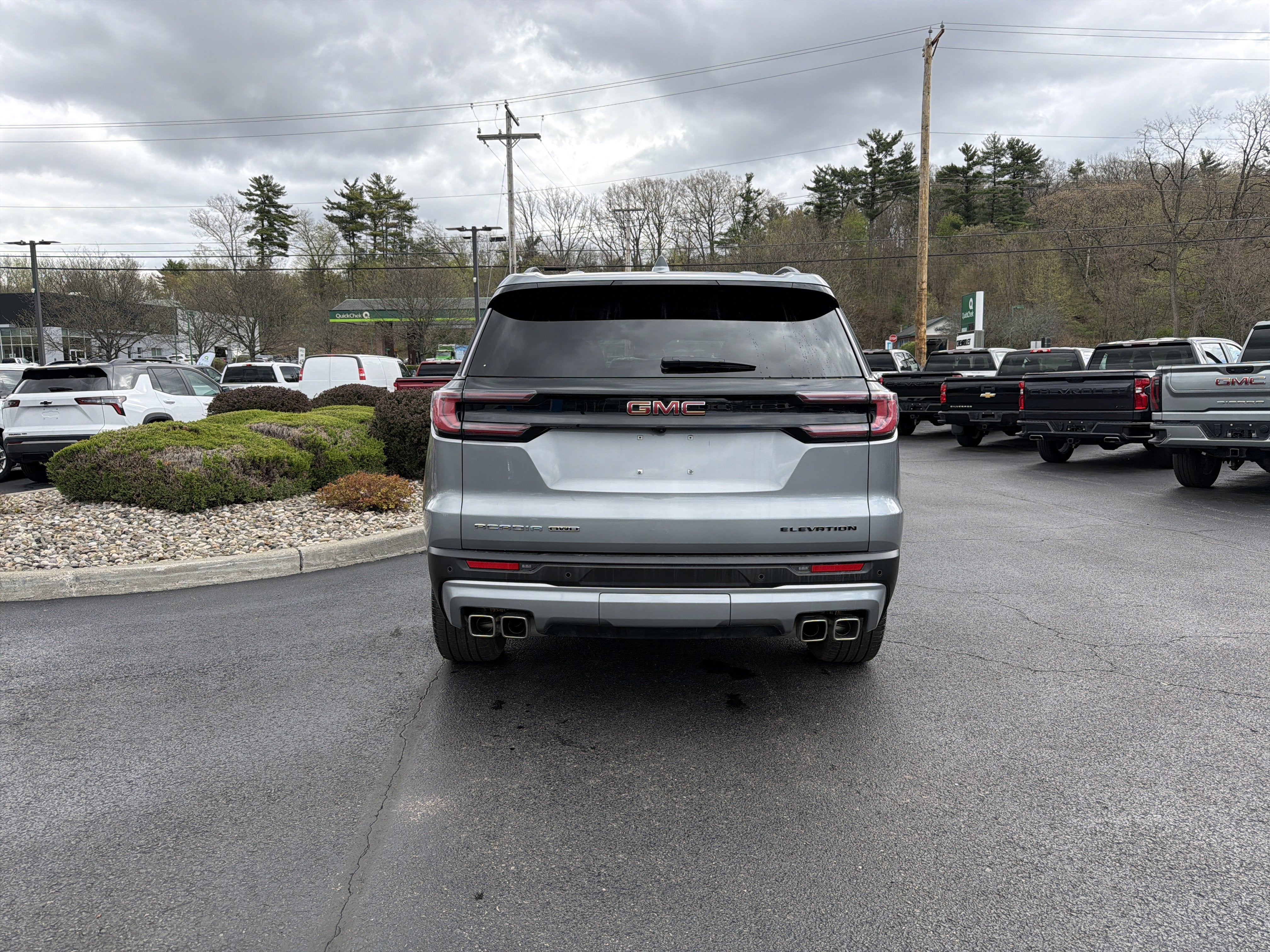 2024 GMC Acadia Elevation