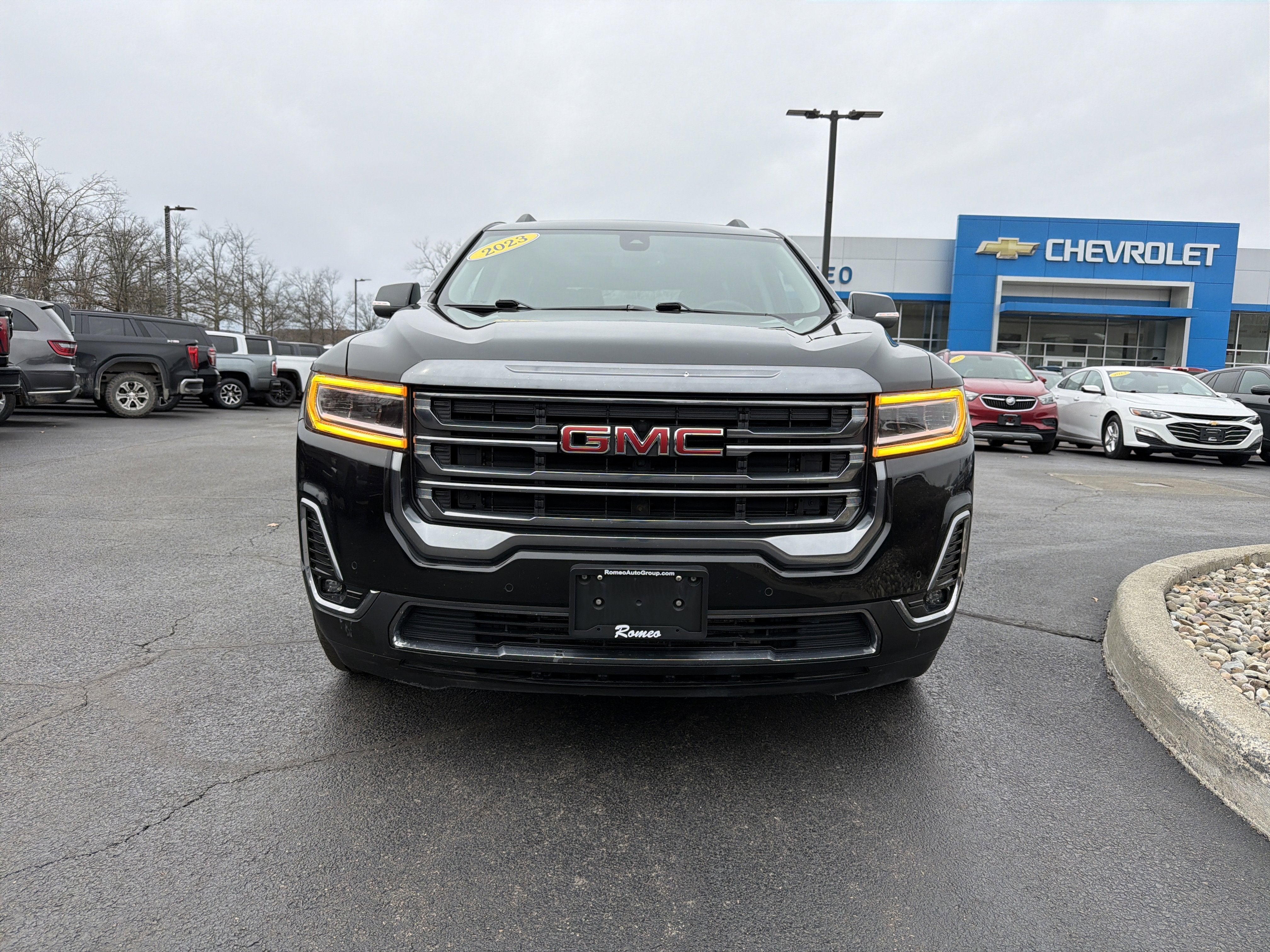 2023 GMC Acadia AT4