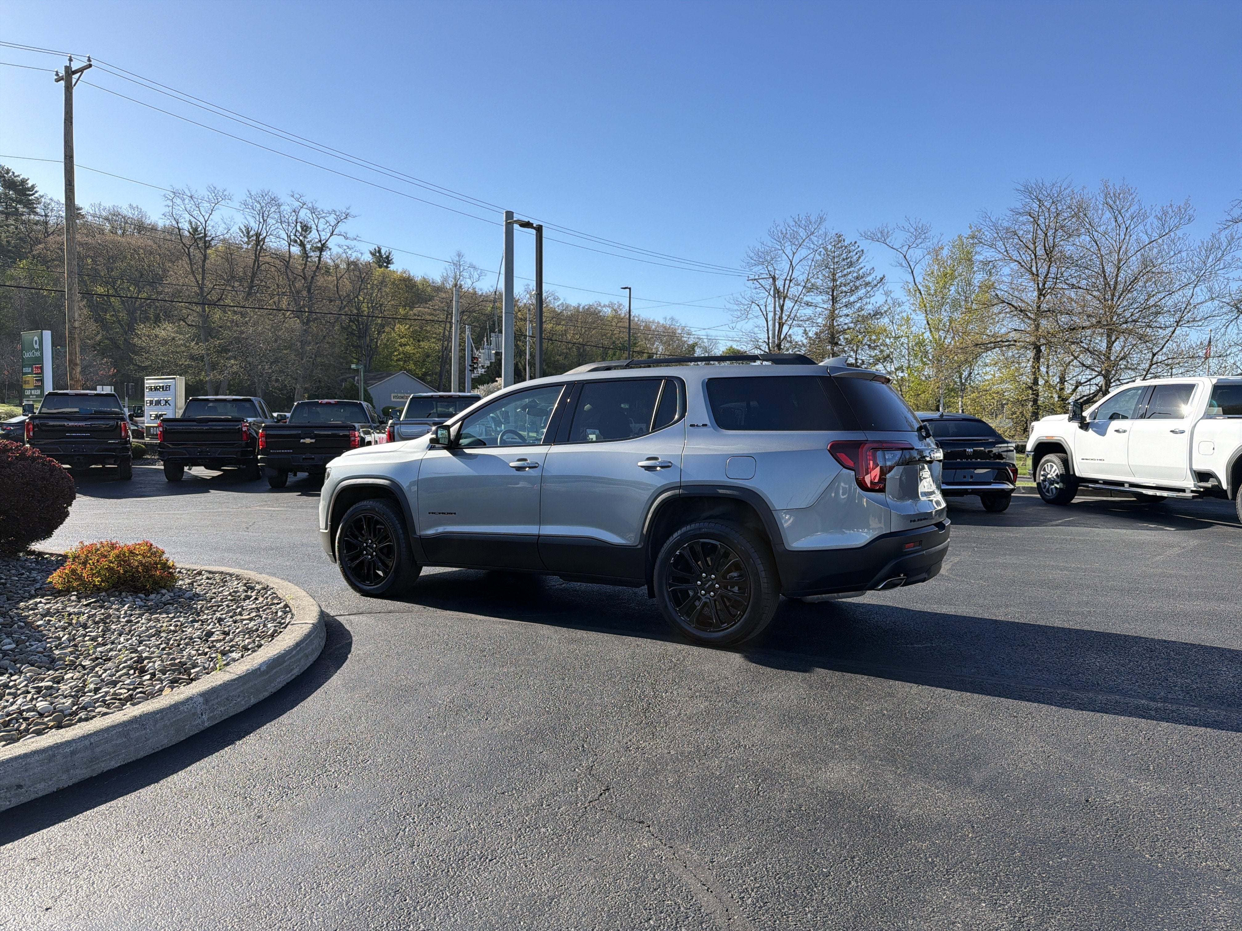 2023 GMC Acadia SLE