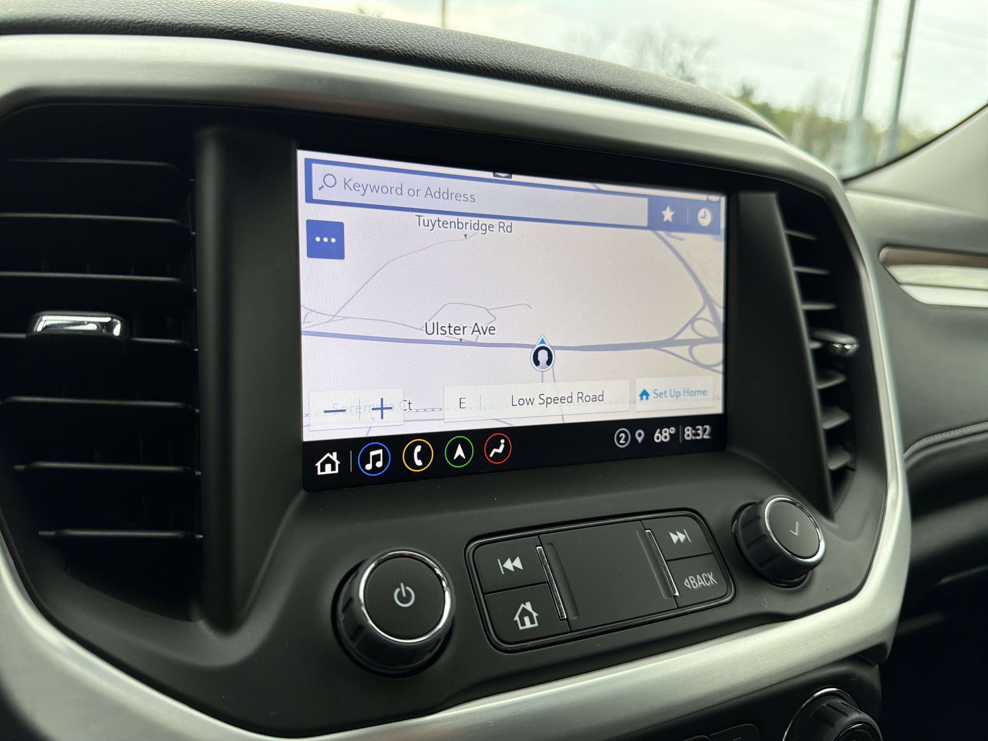 2023 GMC Acadia SLE