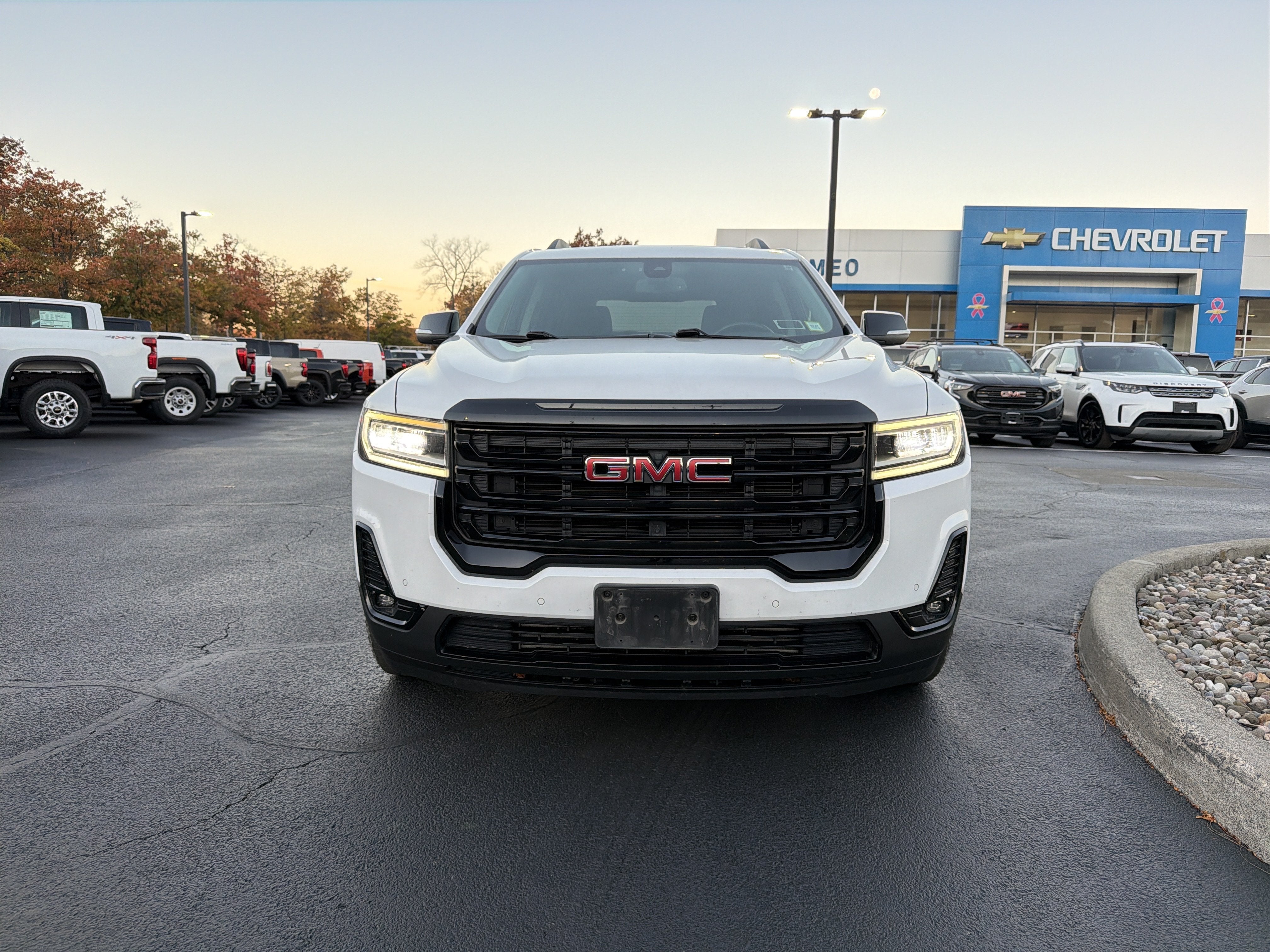 2021 GMC Acadia SLT